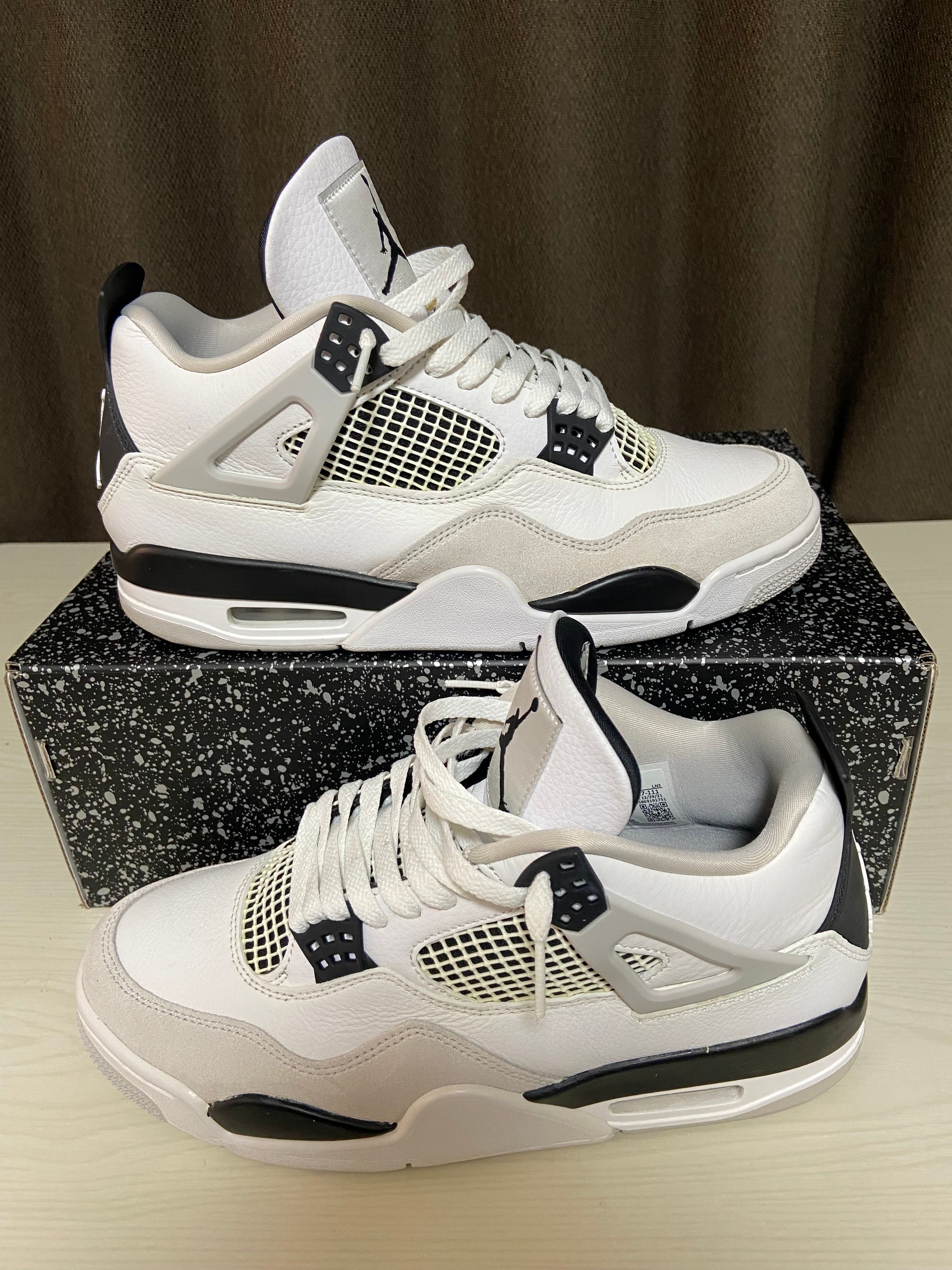 Nike Air Jordan 4 "Military Black"