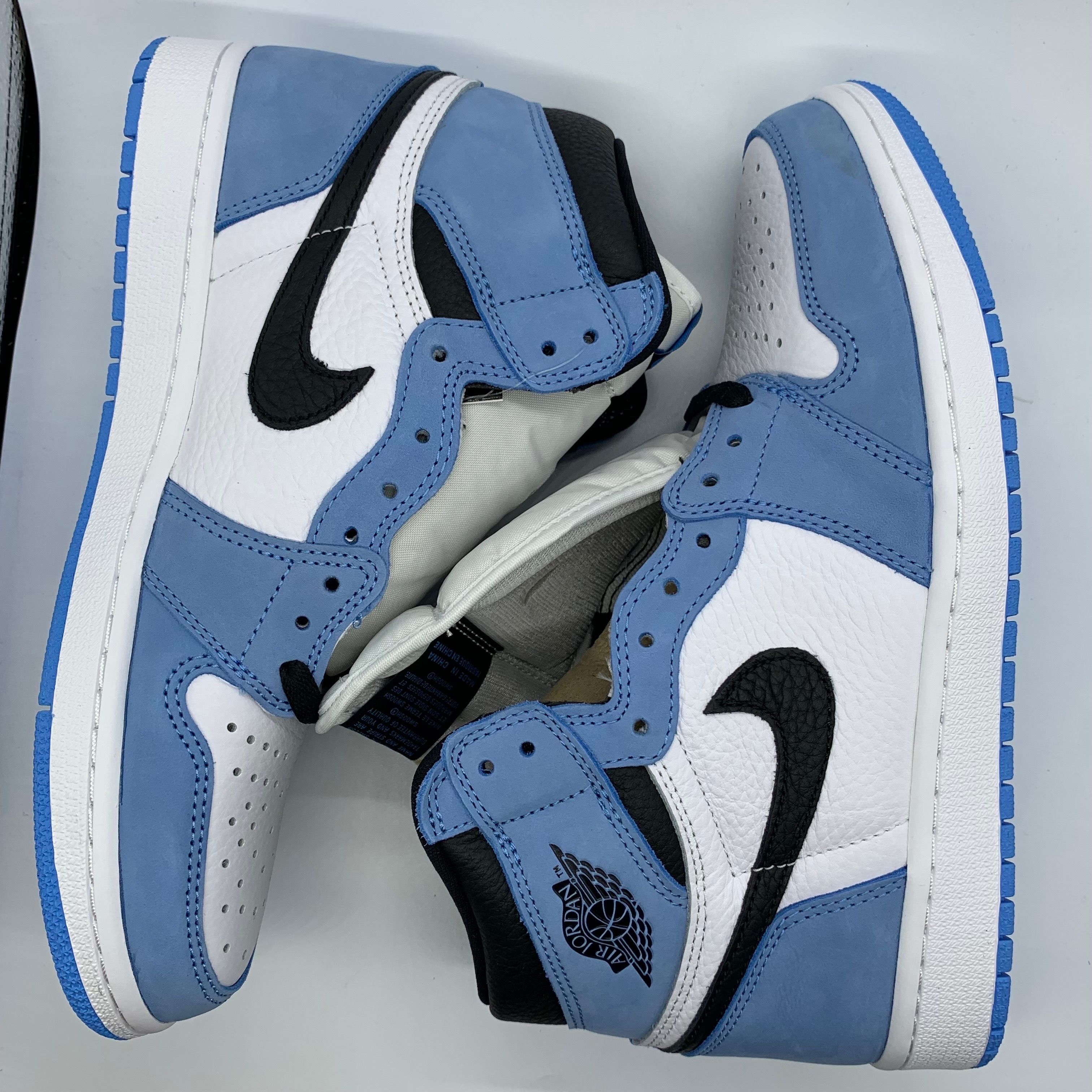 Nike Air Jordan 1 High OG "University Blue"