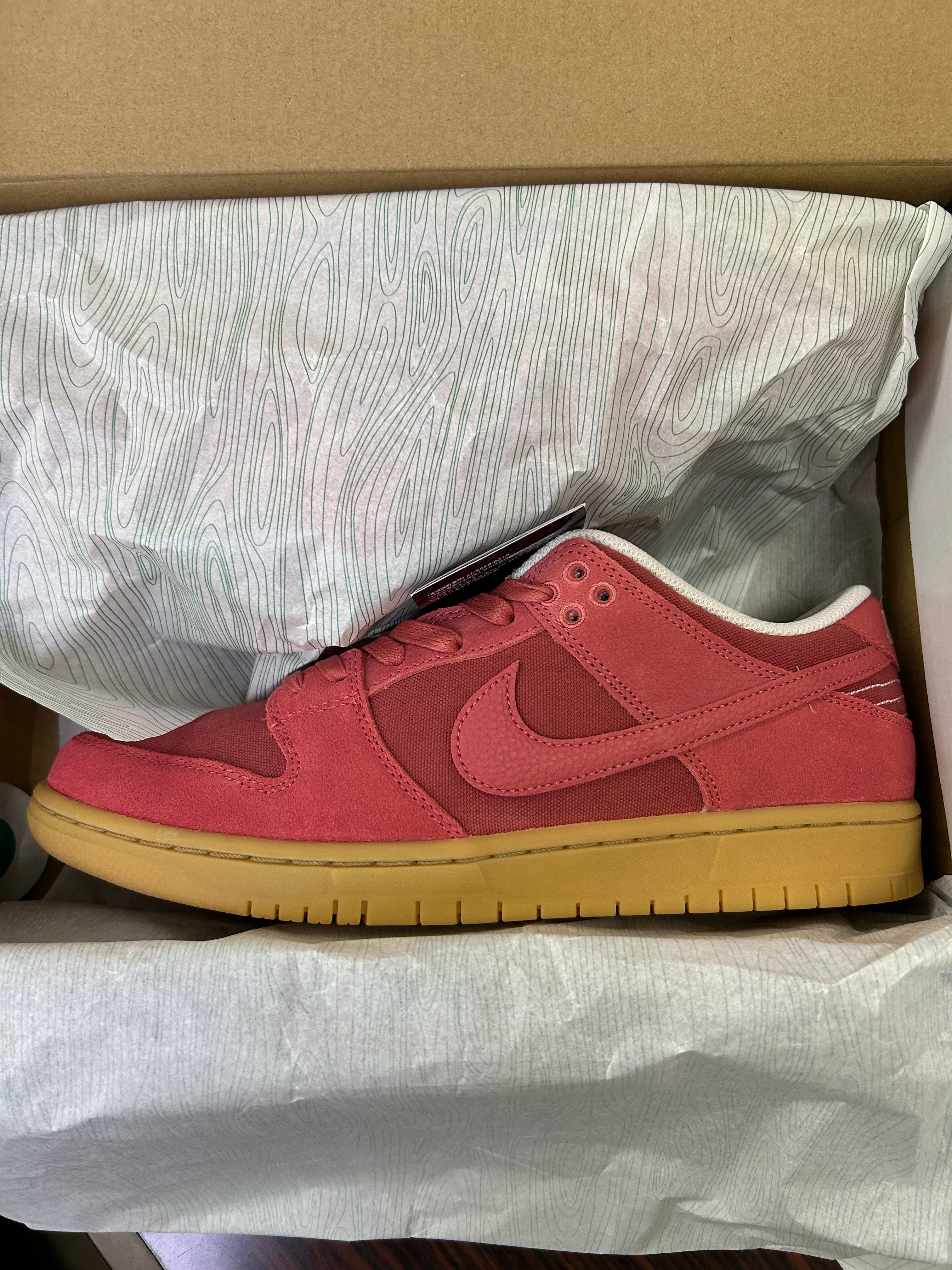 Nike SB Dunk Low "Adobe"