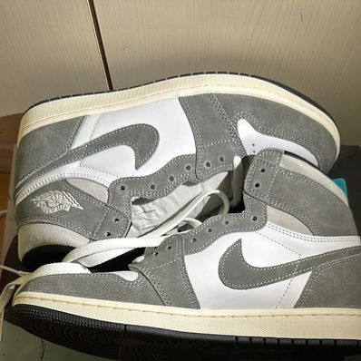 Nike Air Jordan 1 Retro High OG "Black and Smoke Grey"
