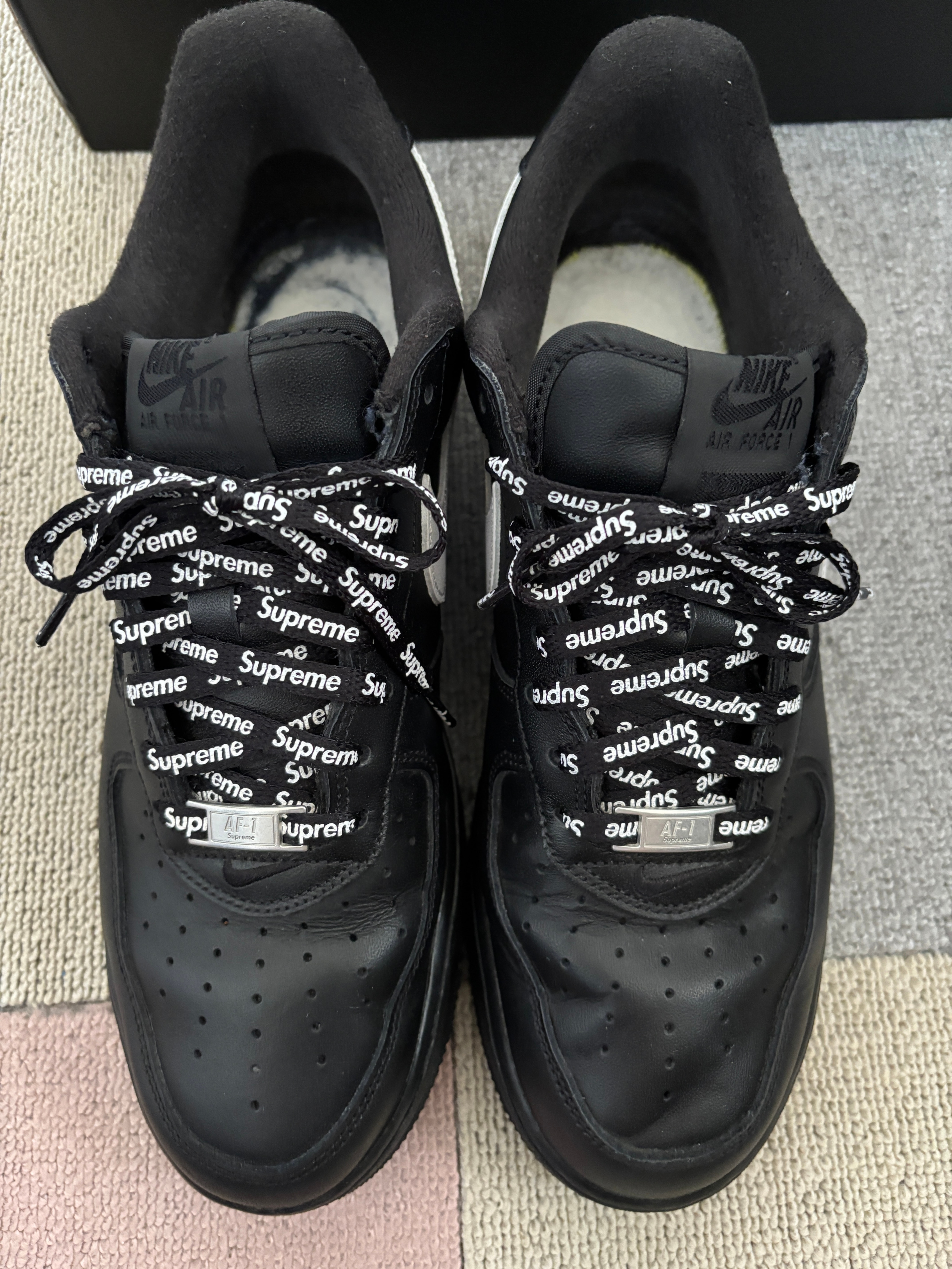 新品Supreme/Nike Air Force 1 Low ホワイト/ブラック シュプリーム