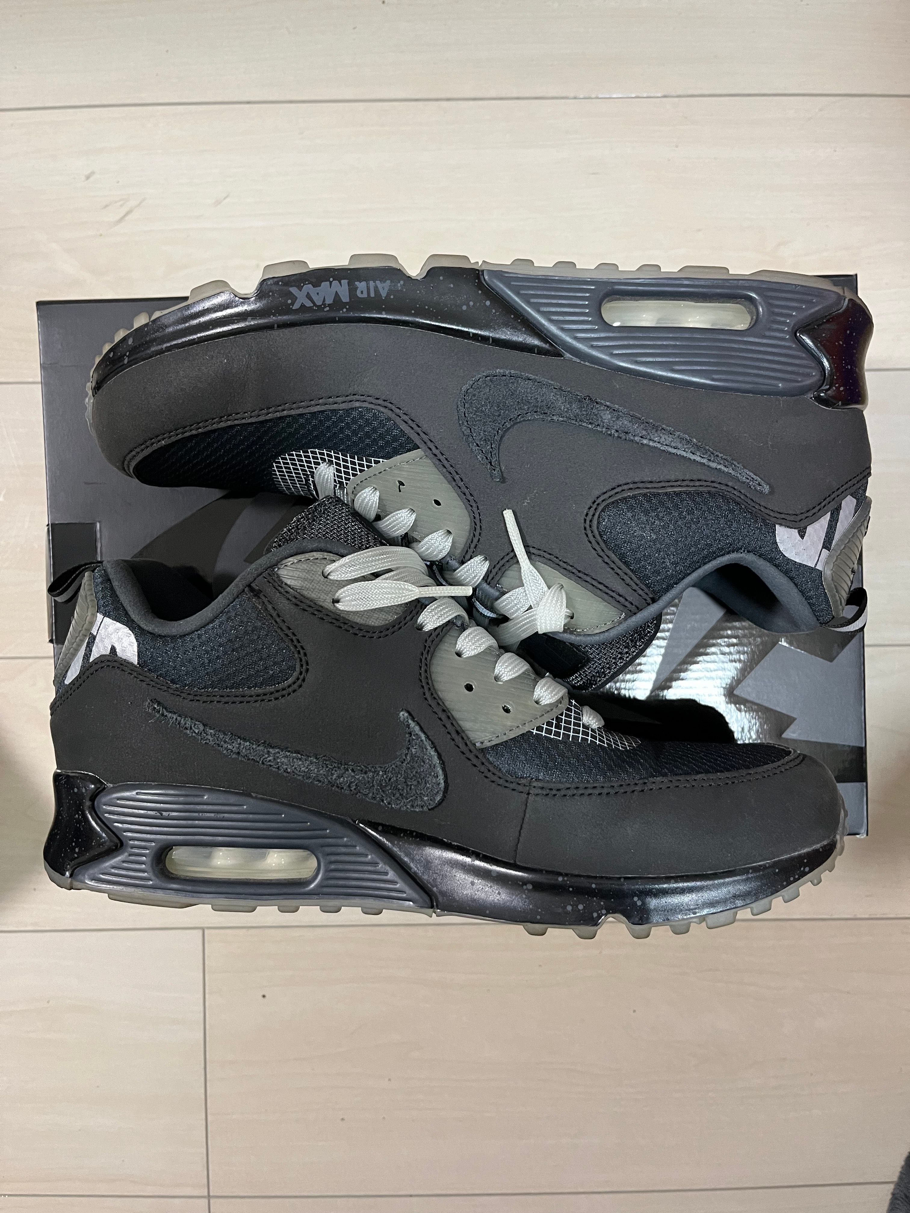 UNDEFEATED × Nike Air Max 90 "Black/Rush Pink"