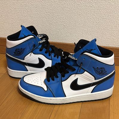 Nike Air Jordan 1 Mid SE "Signal Blue"