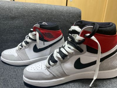 Nike Air Jordan 1 High OG "White/Black/Light Smoke Grey"