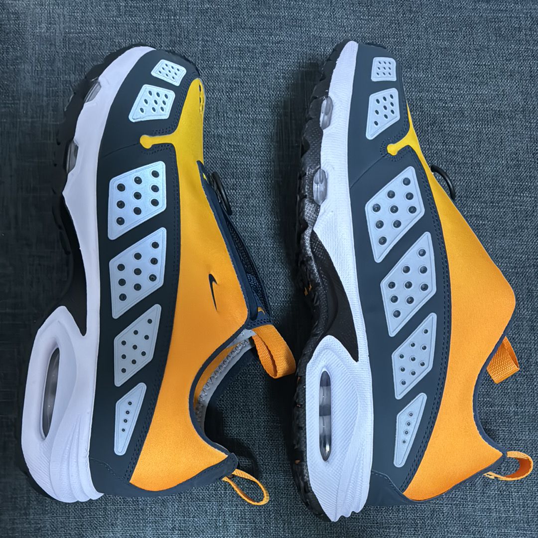 Nike Women's Air Max SNDR "Canyon Gold and Deep Ocean"