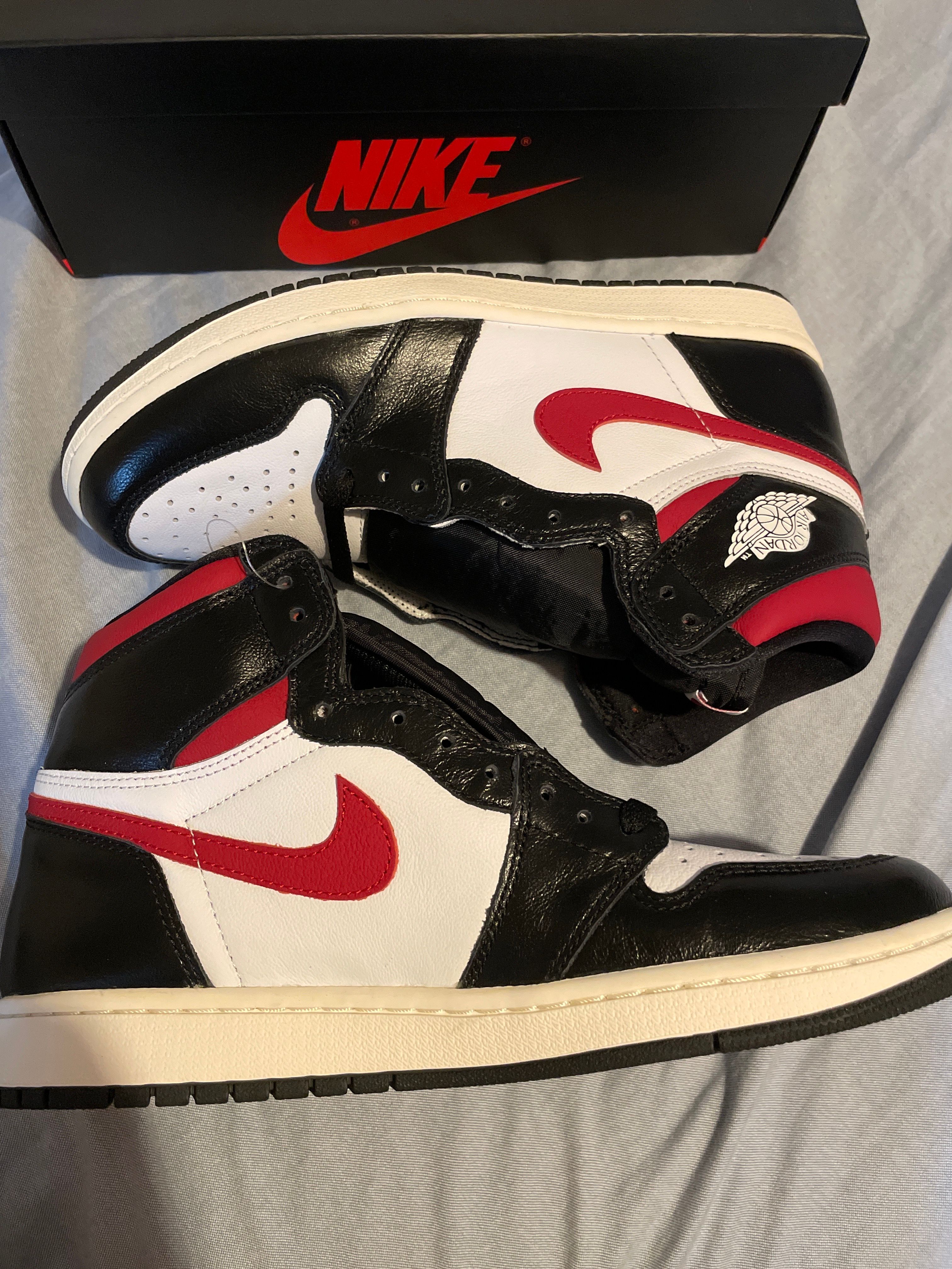 Nike Air Jordan 1 Retro High "Black/White/Sail/Gym Red"