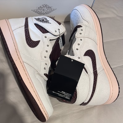 A Ma Maniere × Nike Air Jordan 1 Retro High OG "Sail and Burgundy"