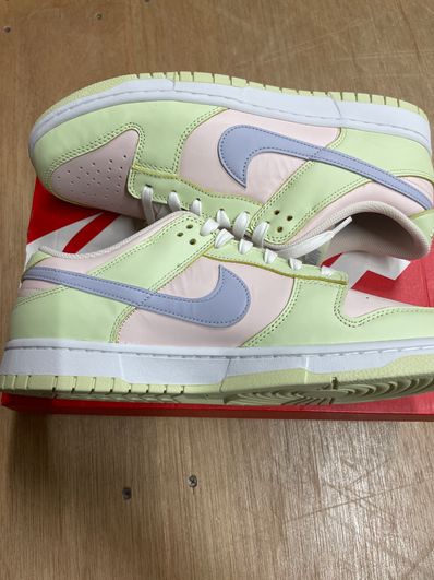 NIKE WMNS DUNK LOW