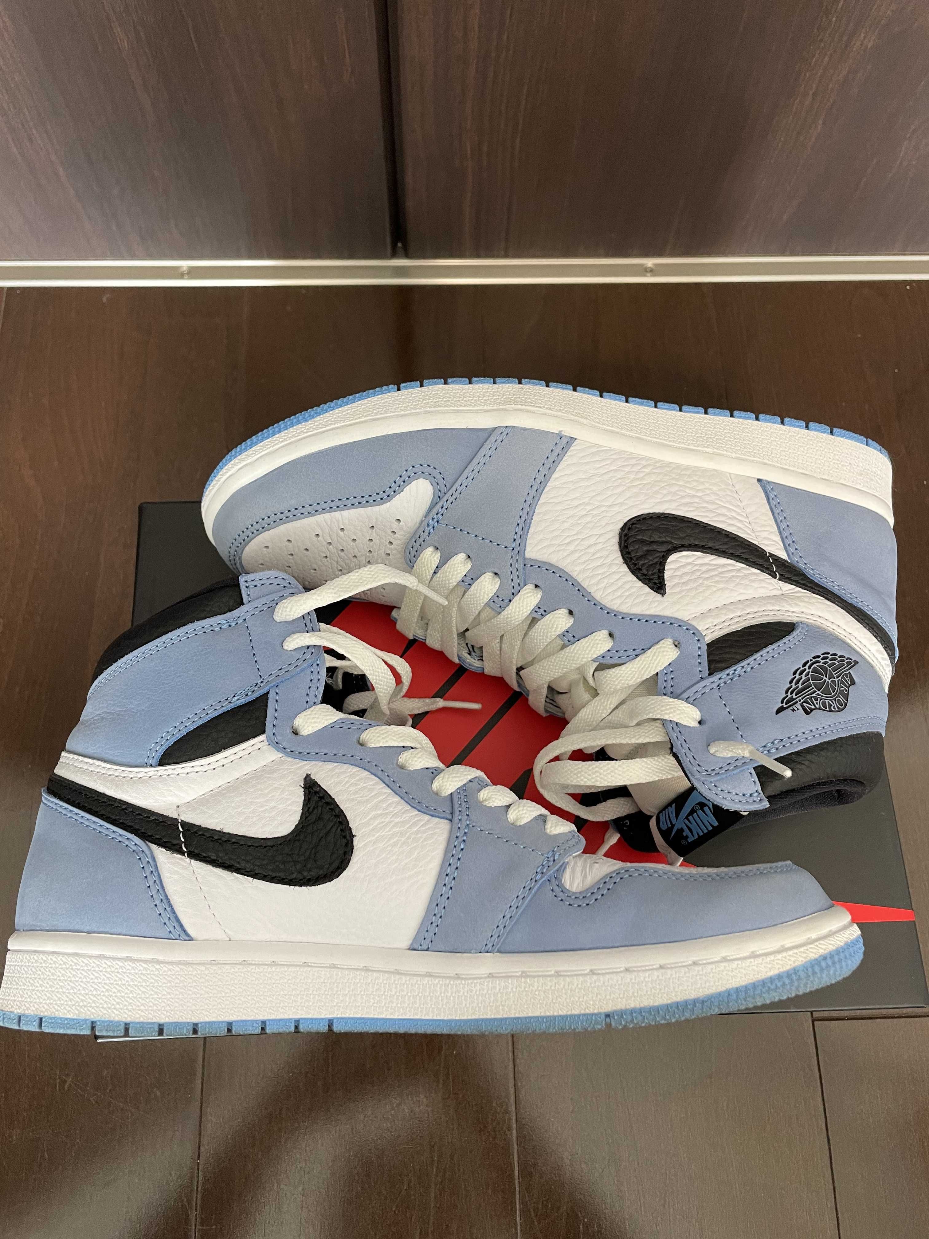 Nike Air Jordan 1 High OG "University Blue"