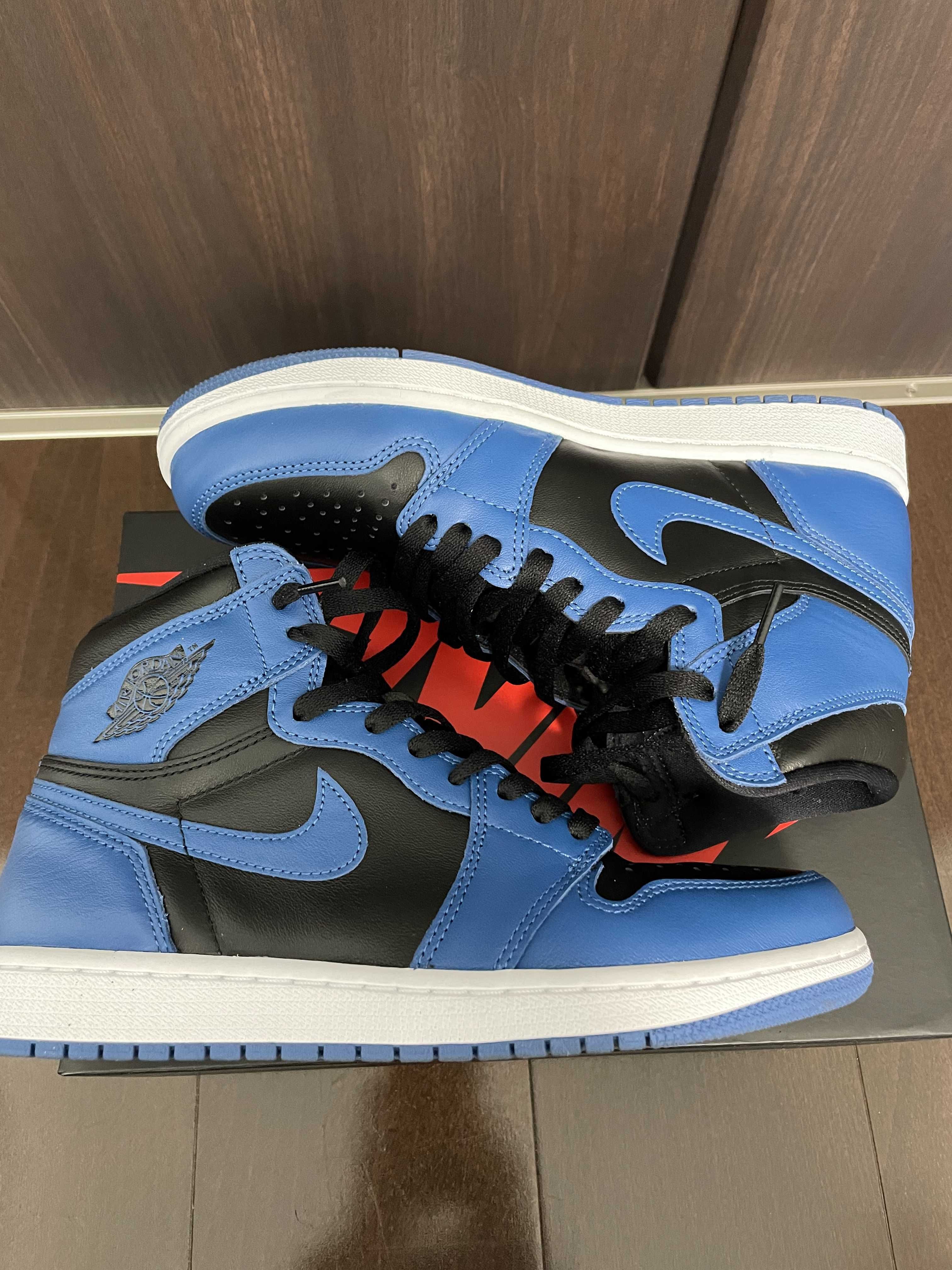 Nike Air Jordan 1 Retro High OG "Dark Marina Blue"
