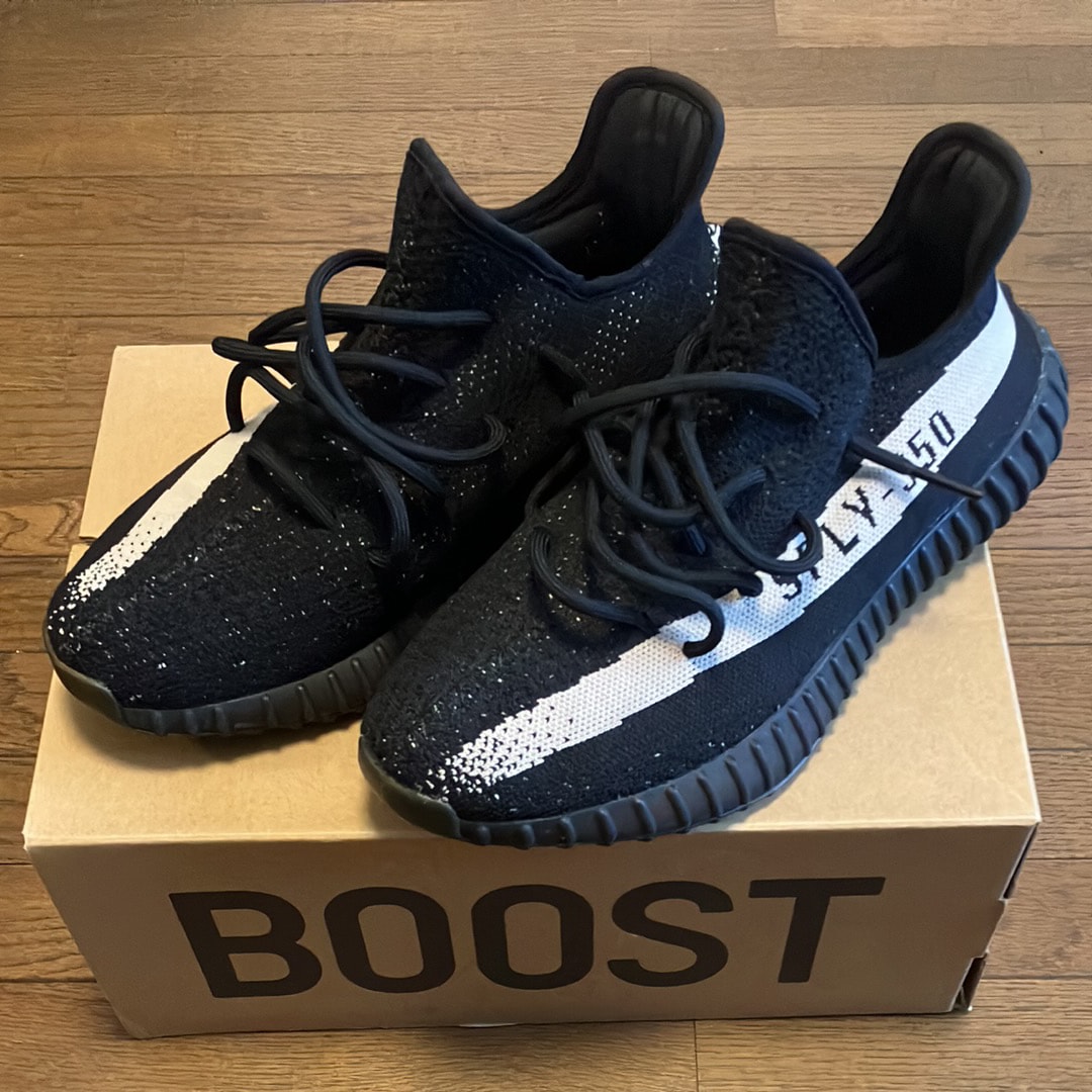 adidas YEEZY Boost 350 V2 "Oreo"