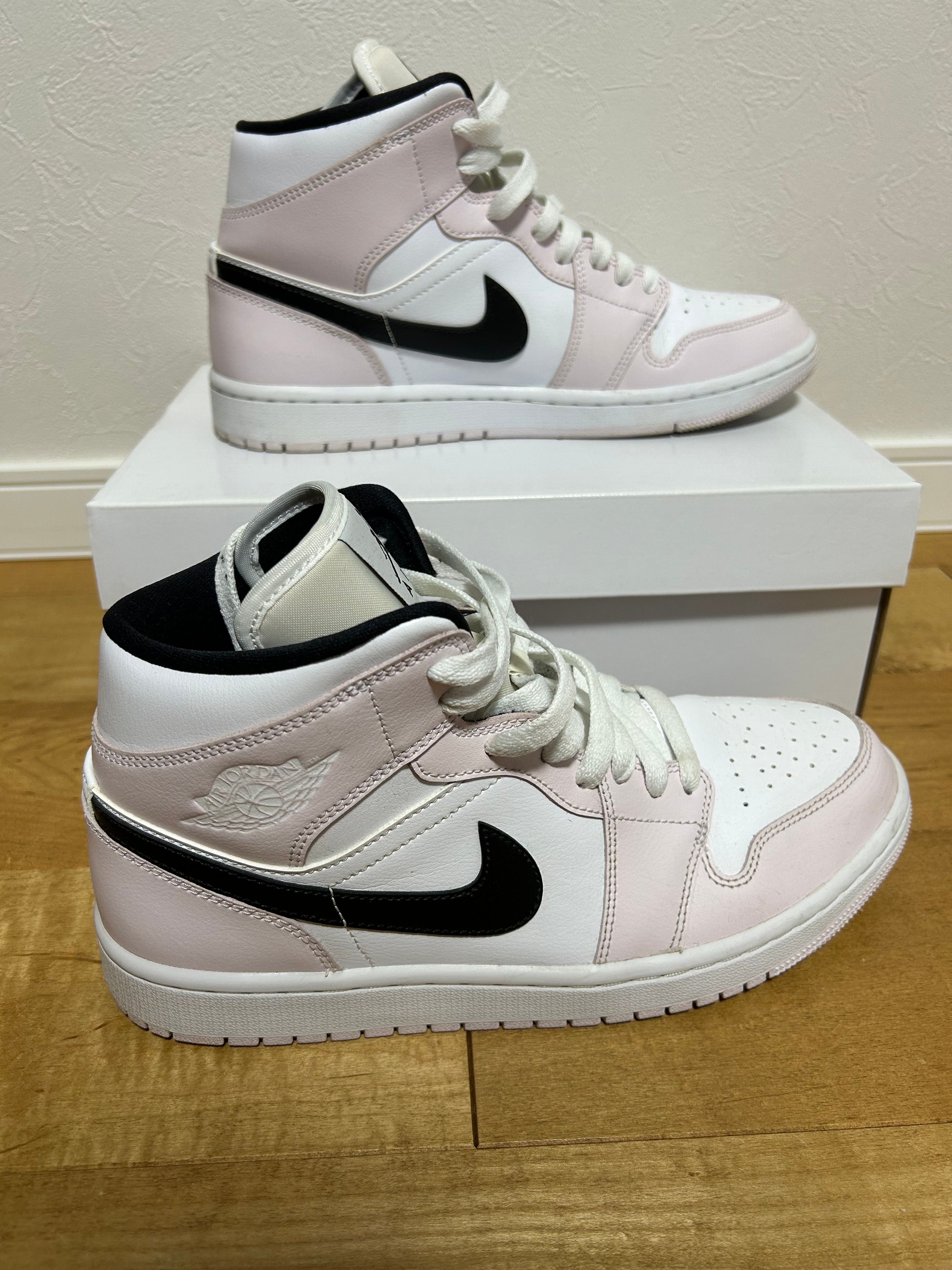 Nike Women's Air Jordan 1 Mid "Light Violet/White/Black"