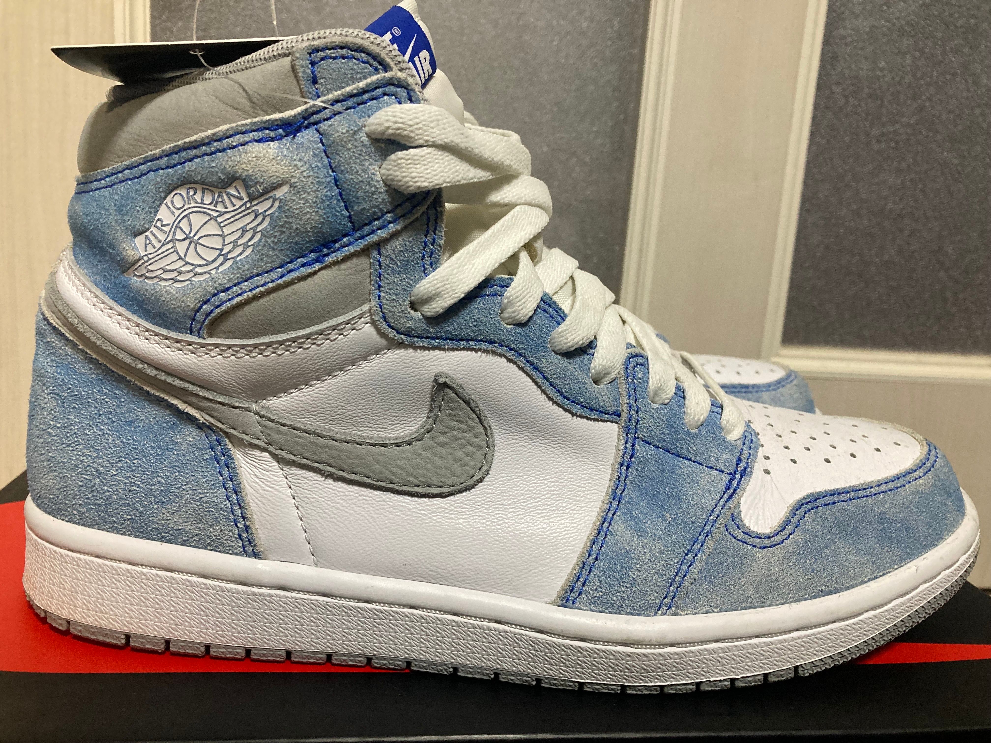 Nike Air Jordan 1 High OG "Hyper Royal"