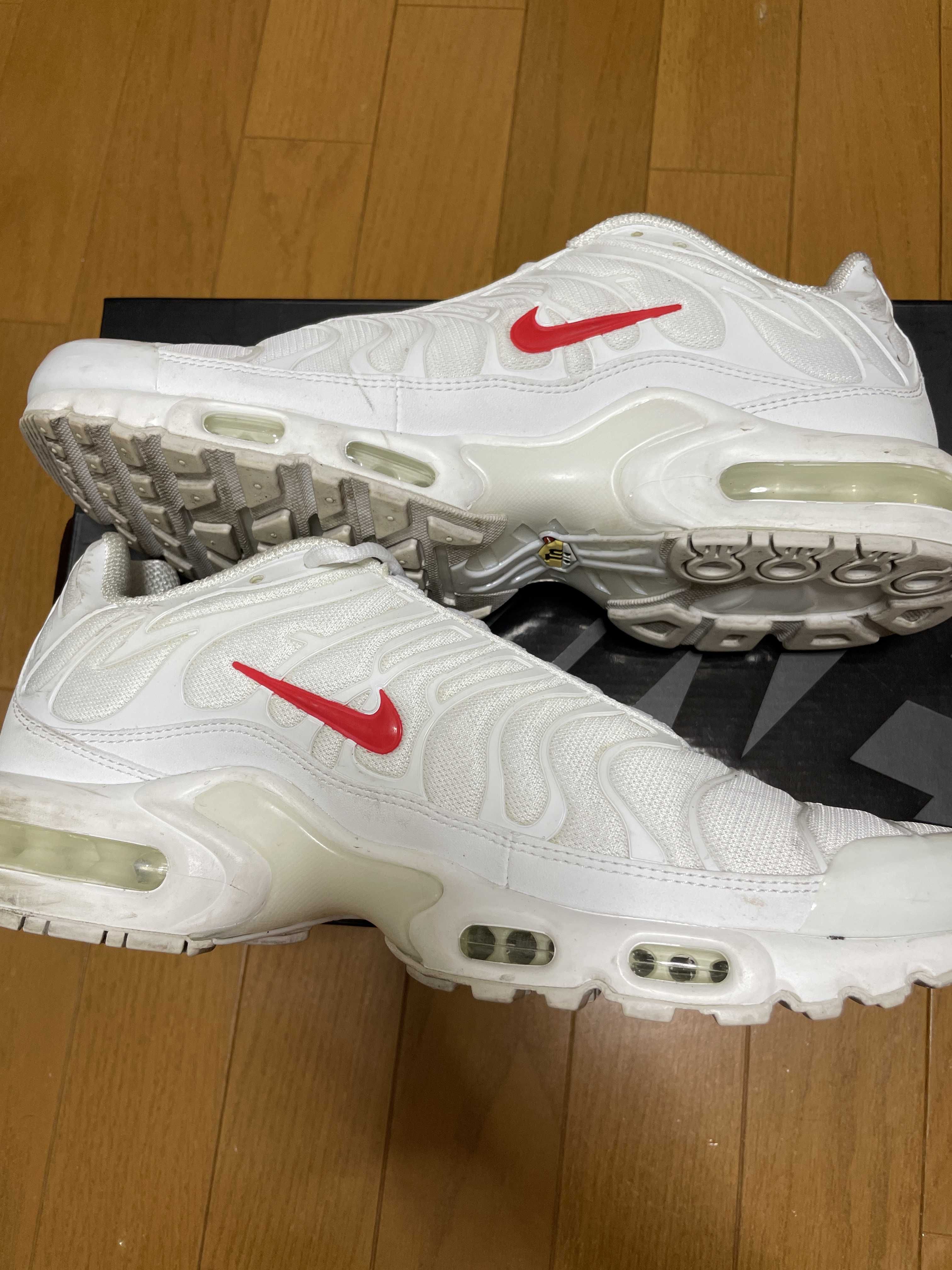 Supreme x Nike Air Max Plus TN "White/Speed Red"