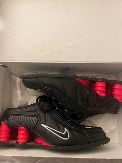 Martine Rose × Nike Women's Shox MR4 "Black/Metallic Silver Comet Red"