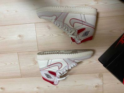 Nike Air Jordan 1 Retro High OG "Sail/University Red"