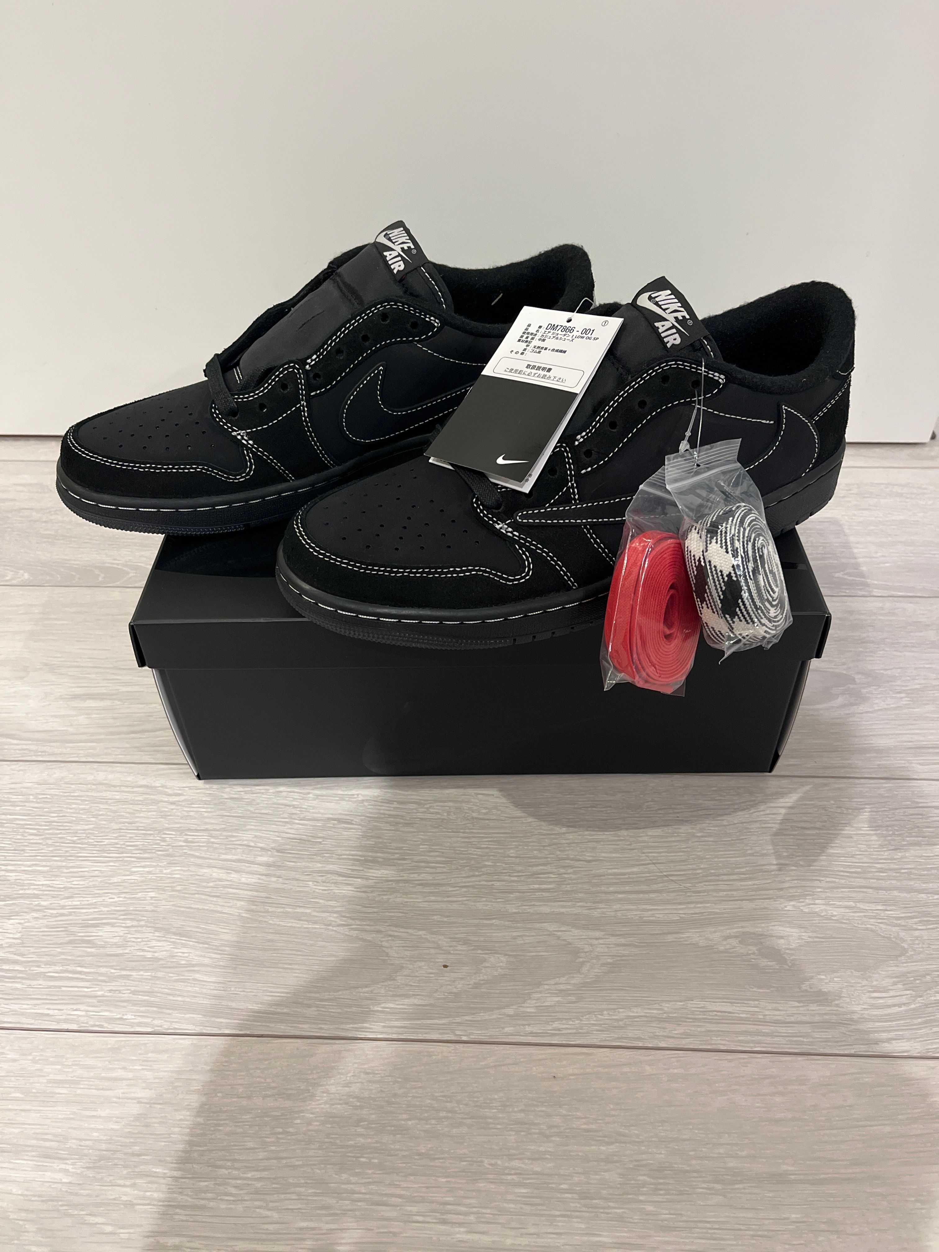 Travis Scott × Nike Air Jordan 1 Low OG SP "Black Phantom"