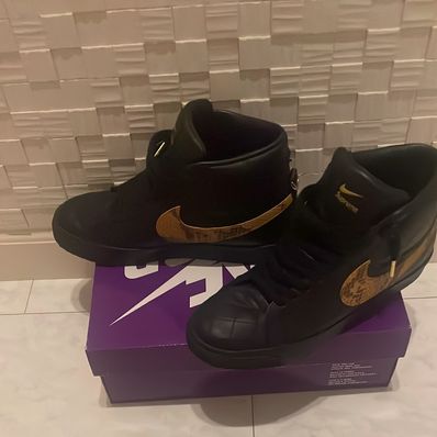 Supreme × Nike SB Blazer Mid "Black"