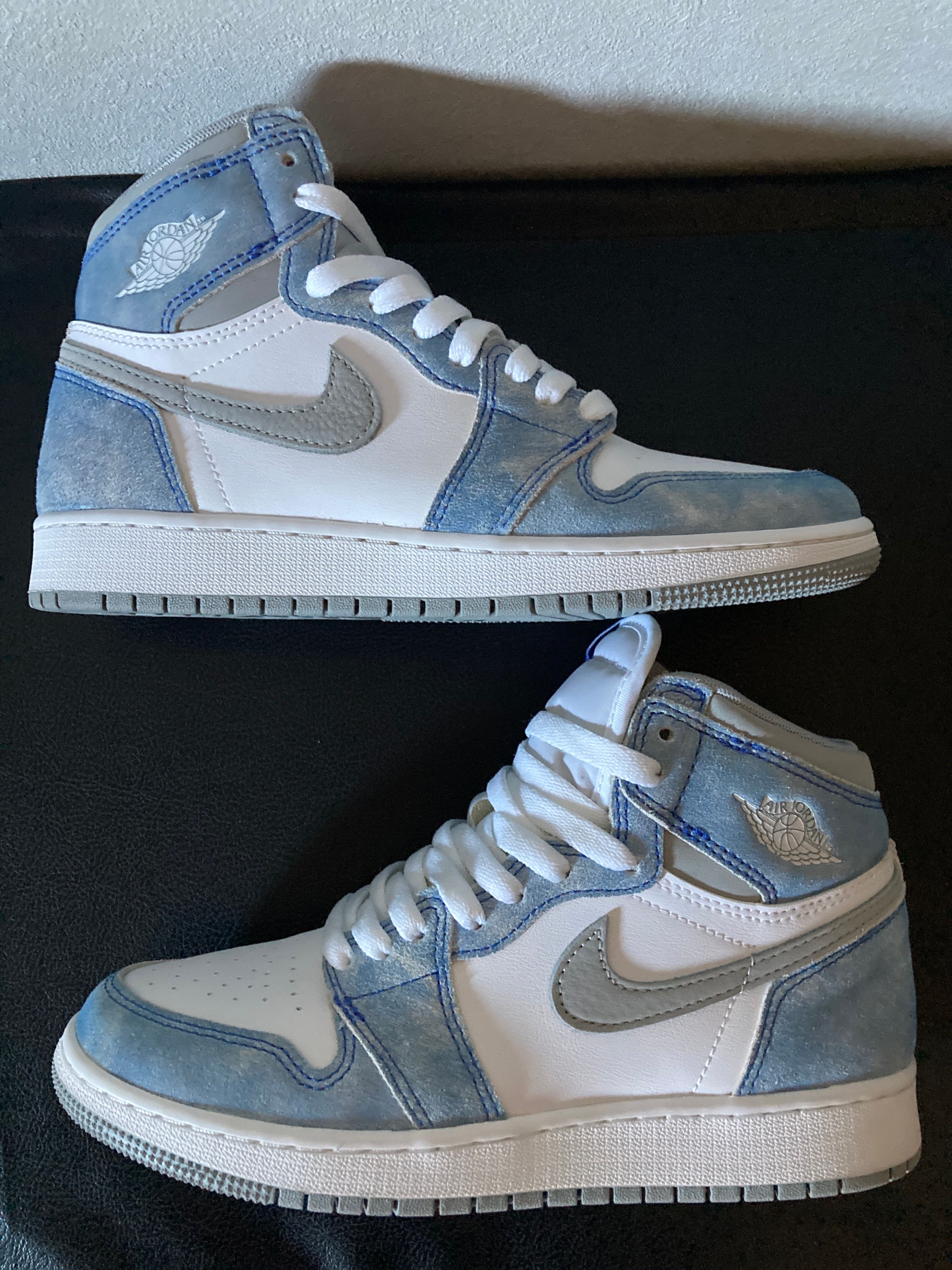 Nike GS Air Jordan 1 High OG "Hyper Royal"