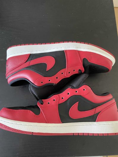 Nike Air Jordan 1 Low "Varsity Red"