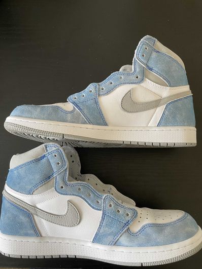 Nike Air Jordan 1 High OG "Hyper Royal"