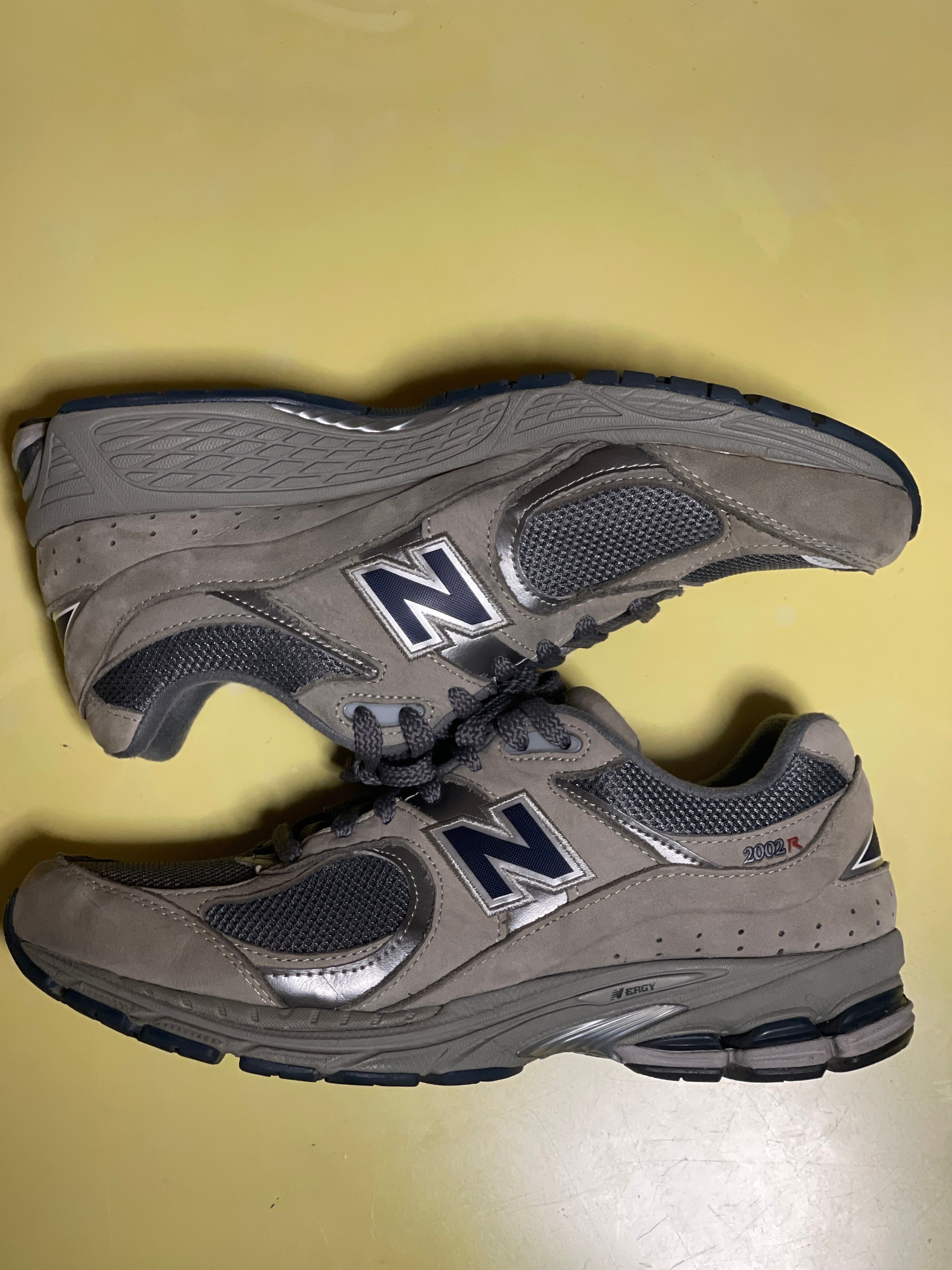 New Balance 2002R "Gray"