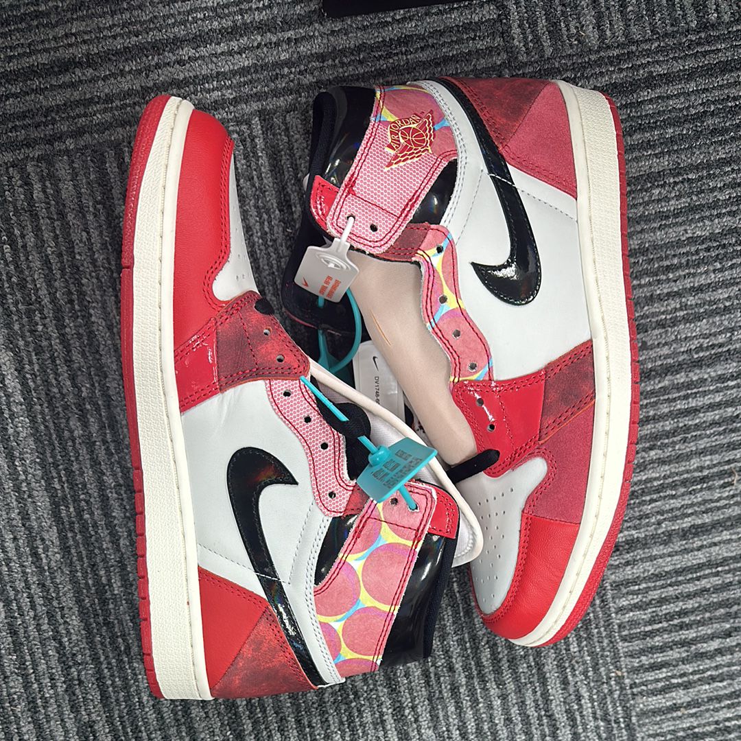 Spider-Man × Nike Air Jordan 1 Retro High OG SP "Spider-Man: Across the Spider-Verse/University Red"
