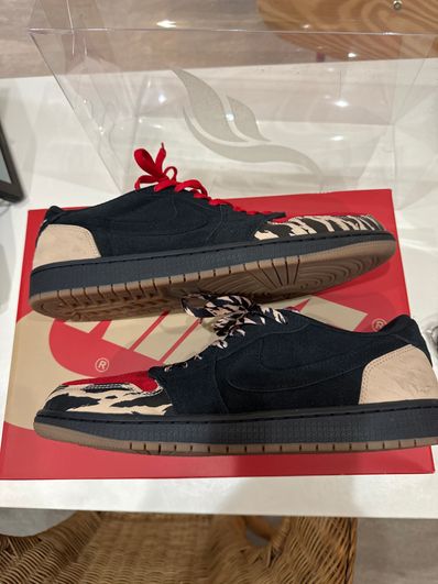 Sole Fly × Nike Air Jordan 1 Low "Black and Sport Red"