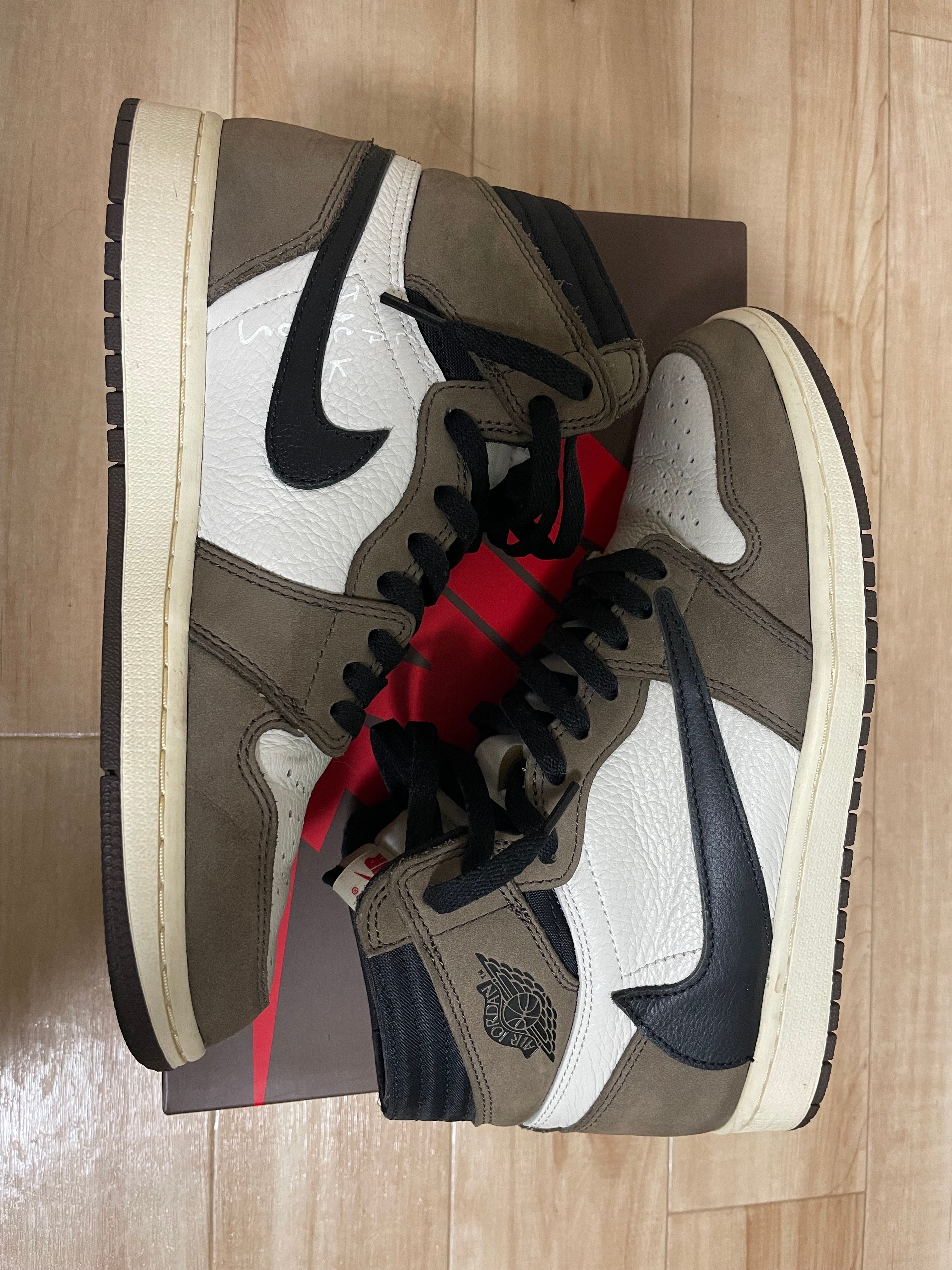 Travis Scott × Nike Air Jordan 1 Retro High OG TS SP "Sail/Dark Mocha"