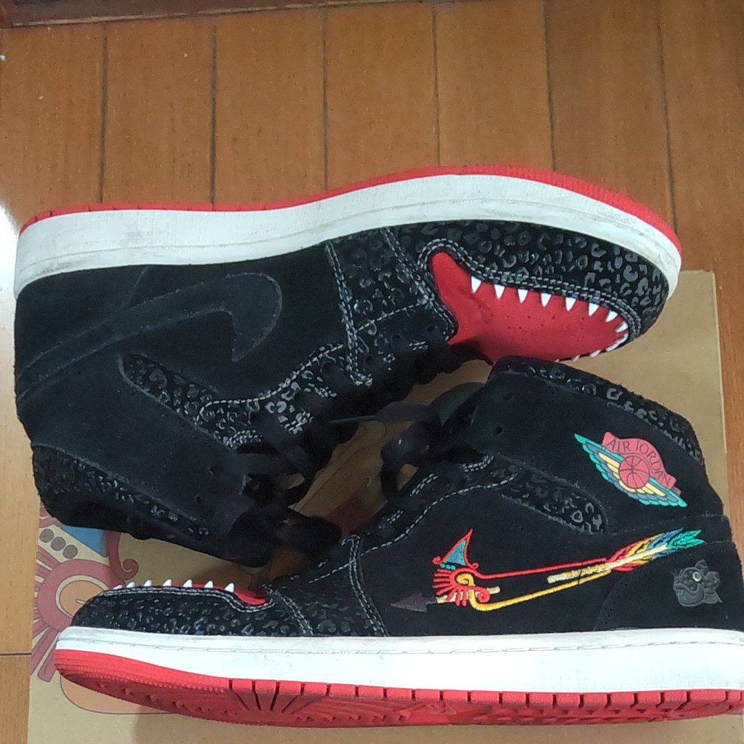 Nike Air Jordan 1 Mid "Siempre Familia"