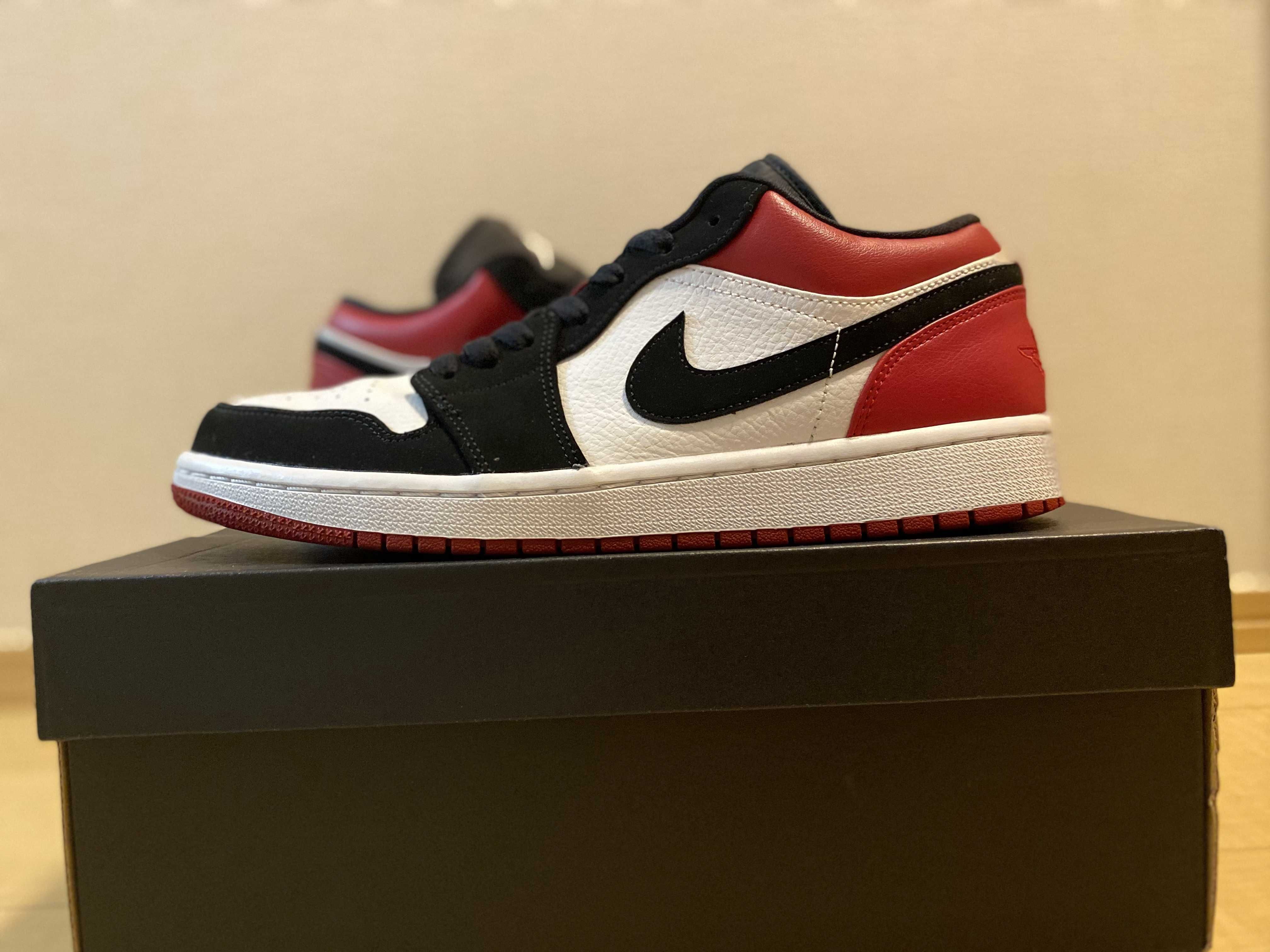 Nike Air Jordan 1 Low "Black Toe"