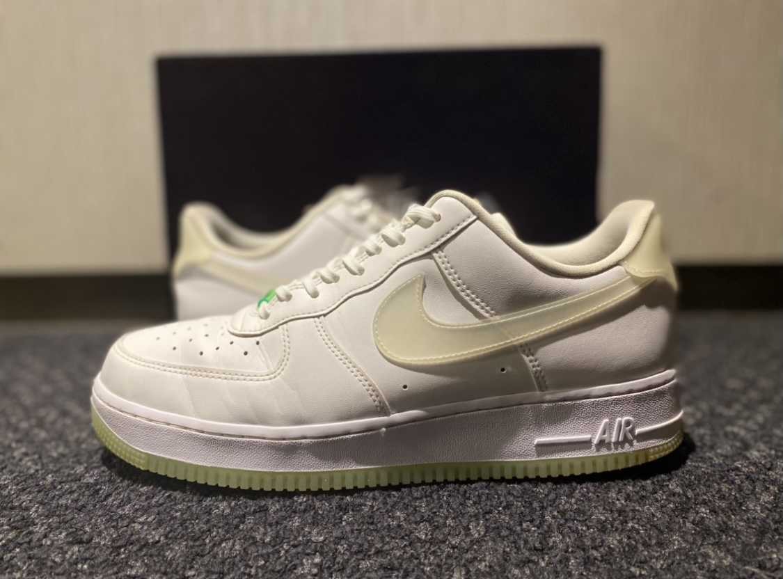 Nike Women's Air Force 1 Low '07 LX "White"