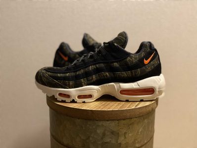 Carharte WIP × Nike Air Max 95 "Black/Sail/Total Orange"