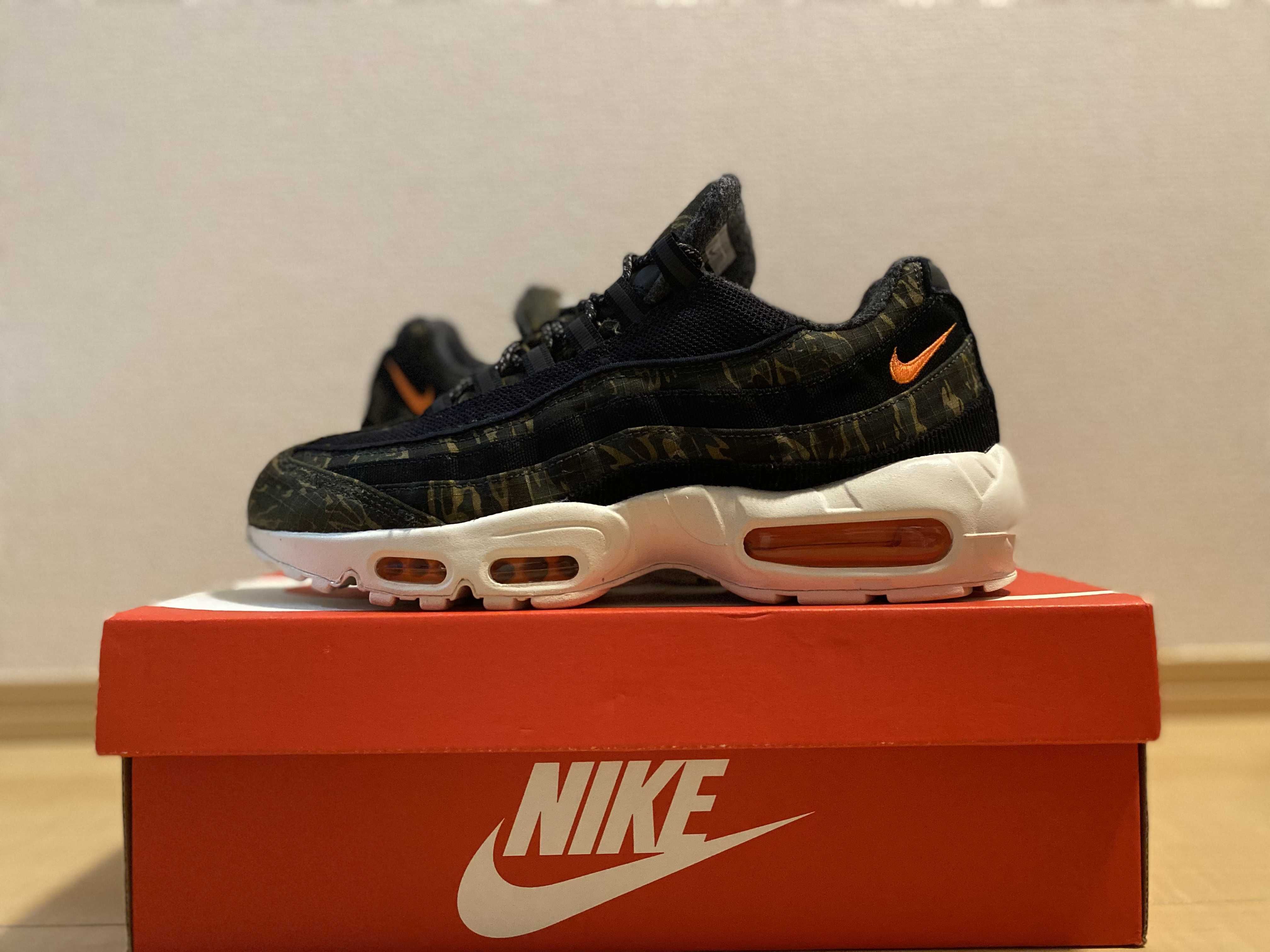 Carharte WIP × Nike Air Max 95 "Black/Sail/Total Orange"