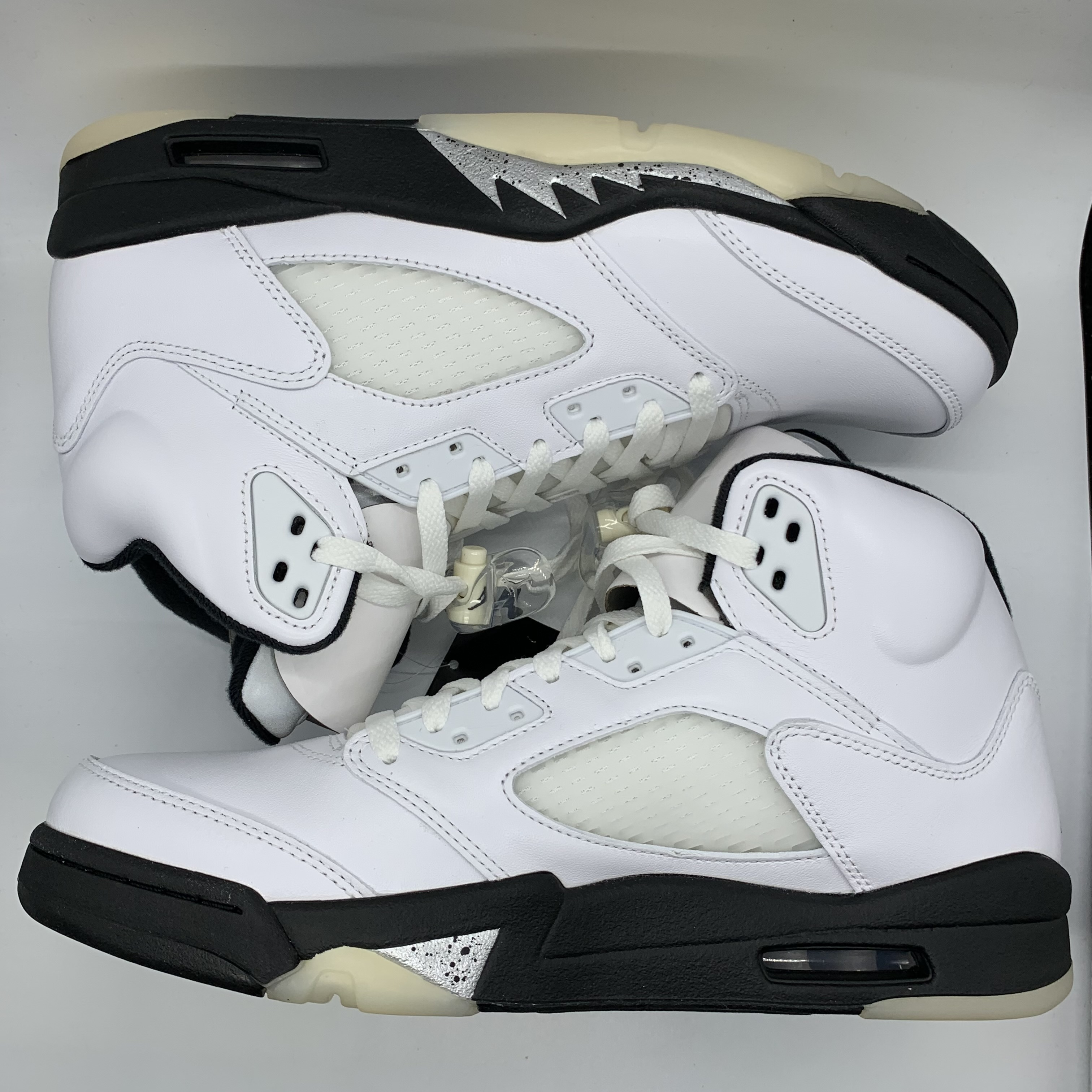 Nike Air Jordan 5 Retro "White and Black"