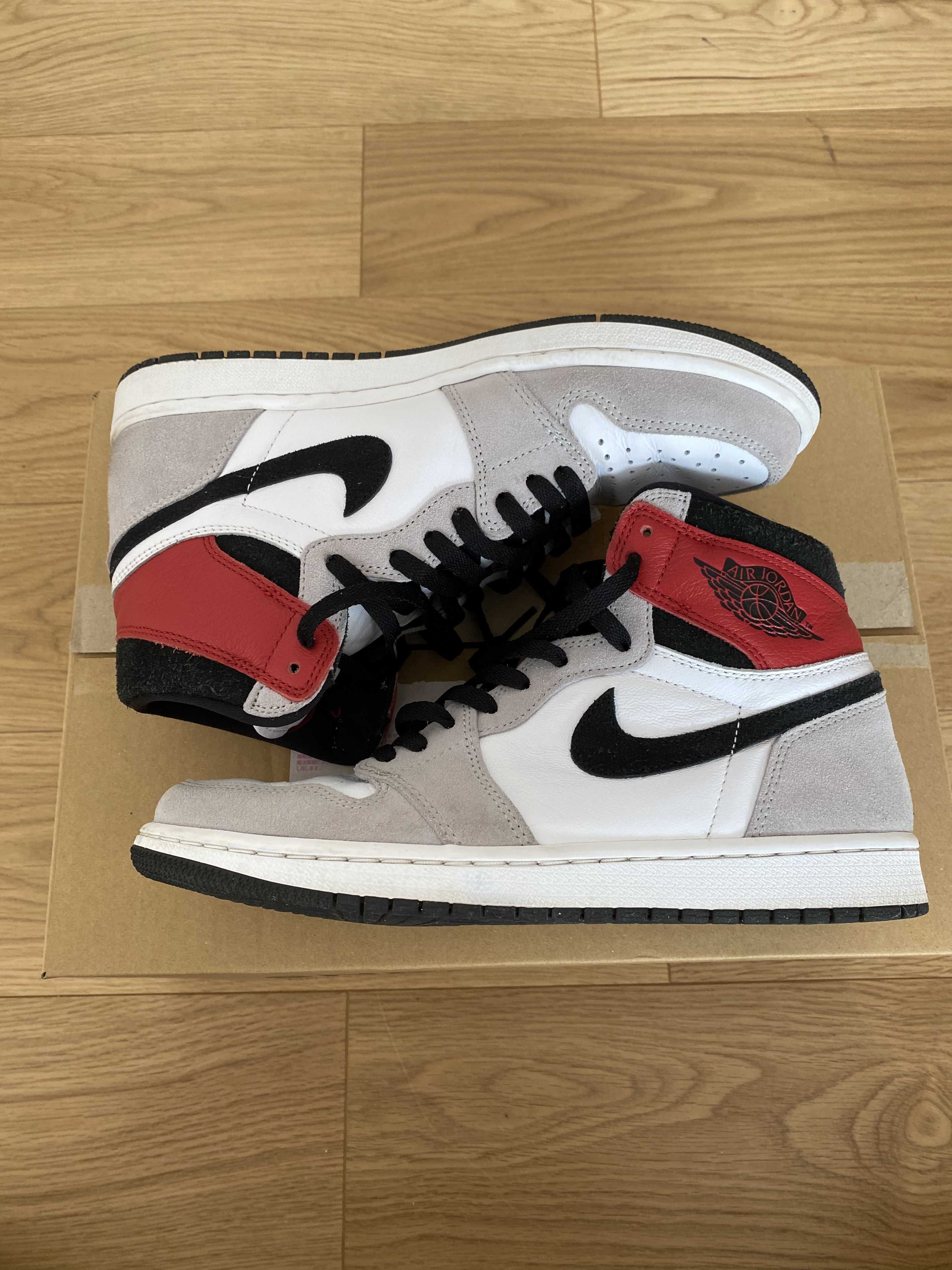 Nike Air Jordan 1 High OG "White/Black/Light Smoke Grey"
