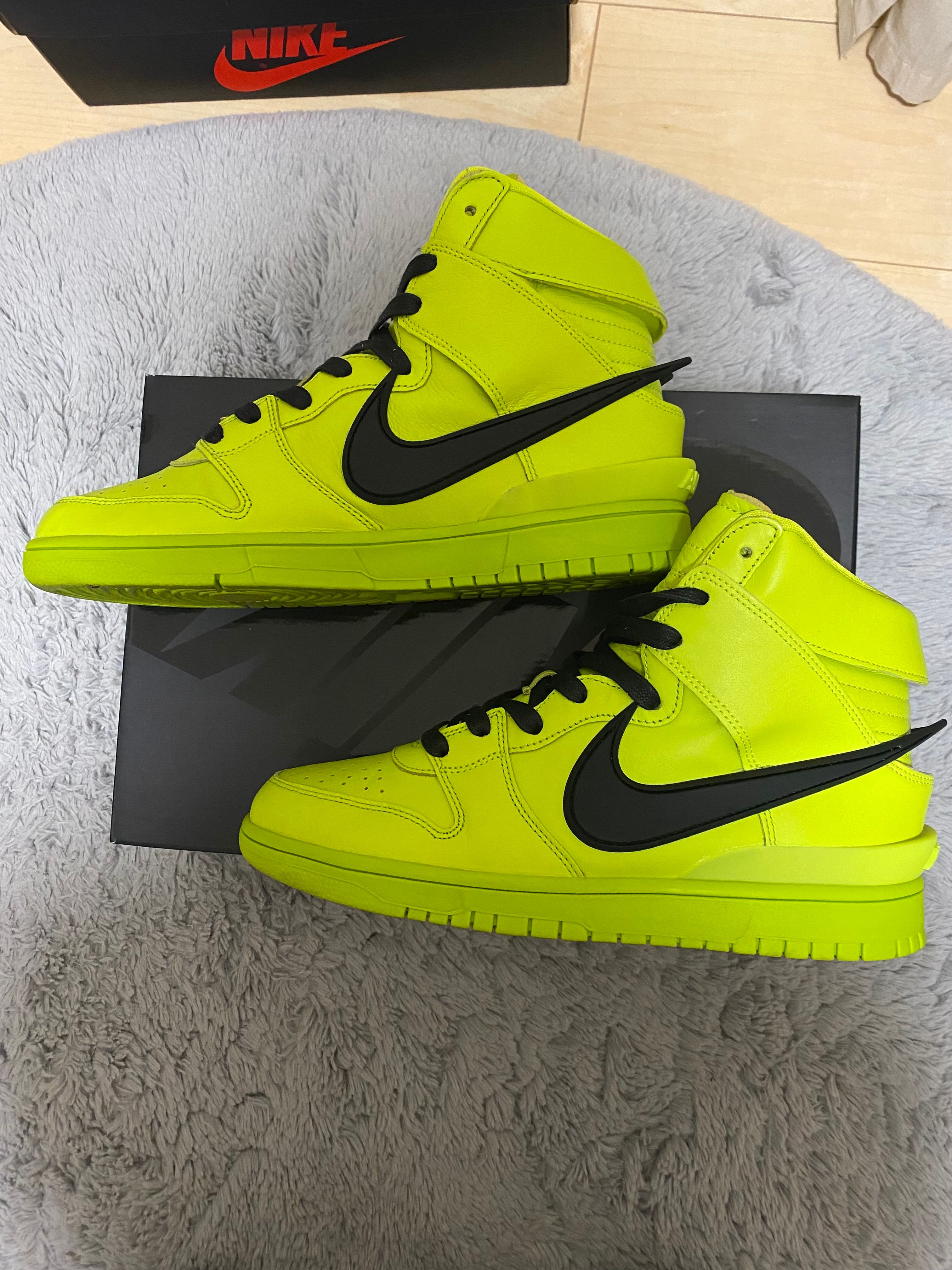 AMBUSH × NIKE DUNK HIGH "FLASH LIME"