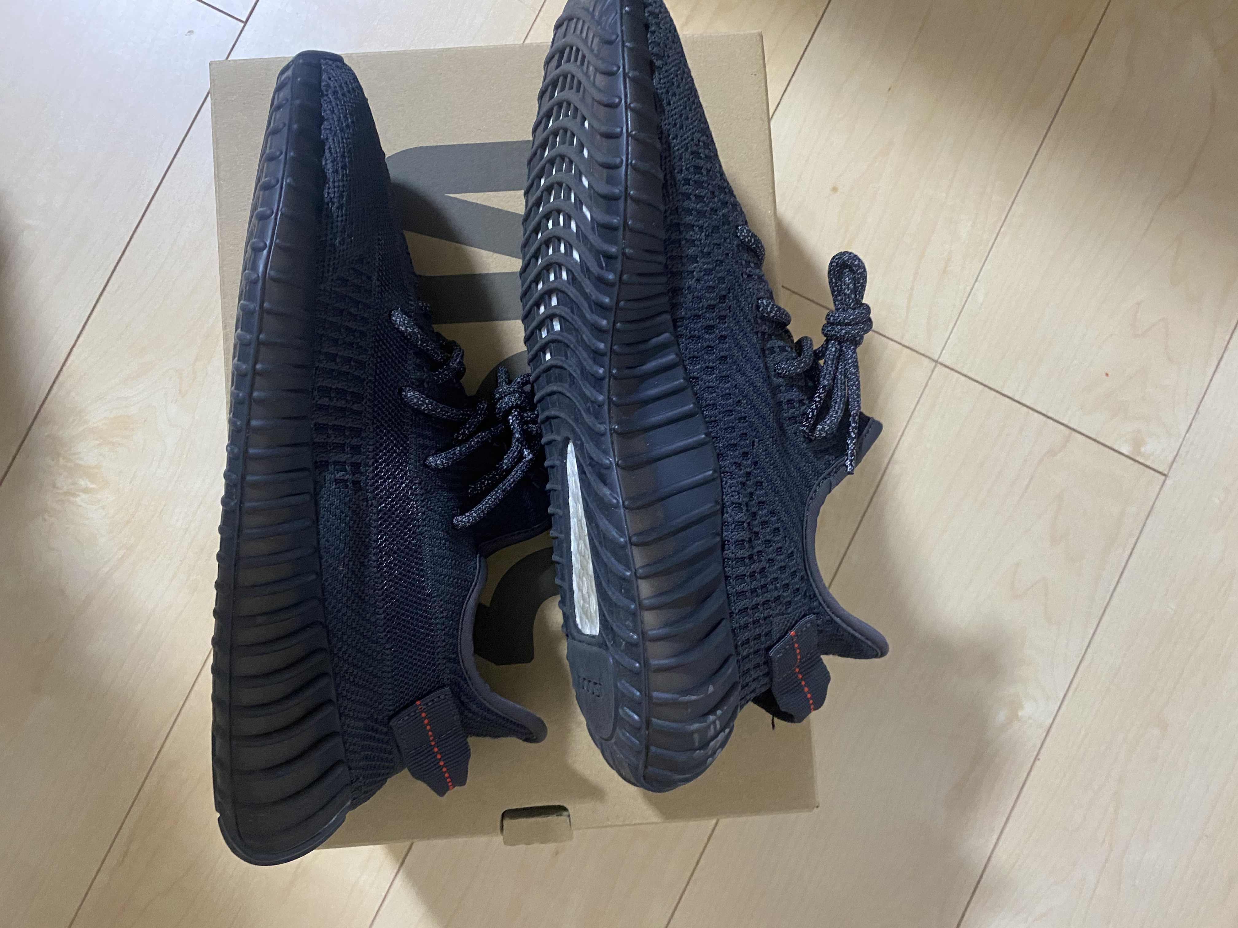 adidas YEEZY Boost 350 V2 "Black"