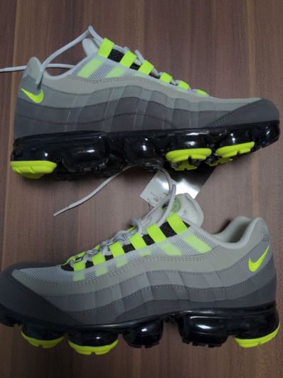 Nike Air Vapormax 95 "Neon"