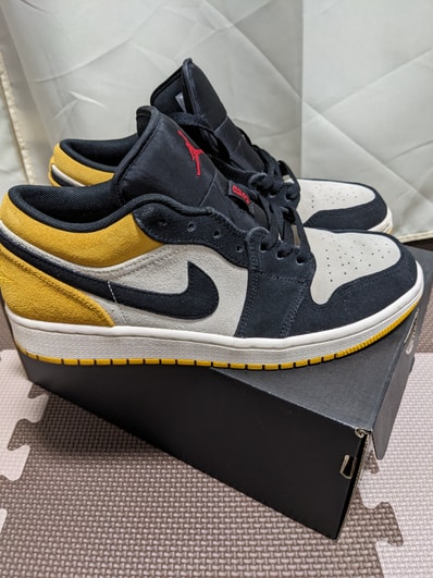 Nike Air Jordan 1 Low "Sail University Gold Black"