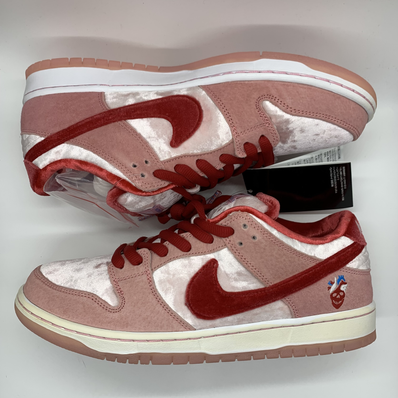 Strangelove × Nike SB Dunk Low "Valentine’s Day"