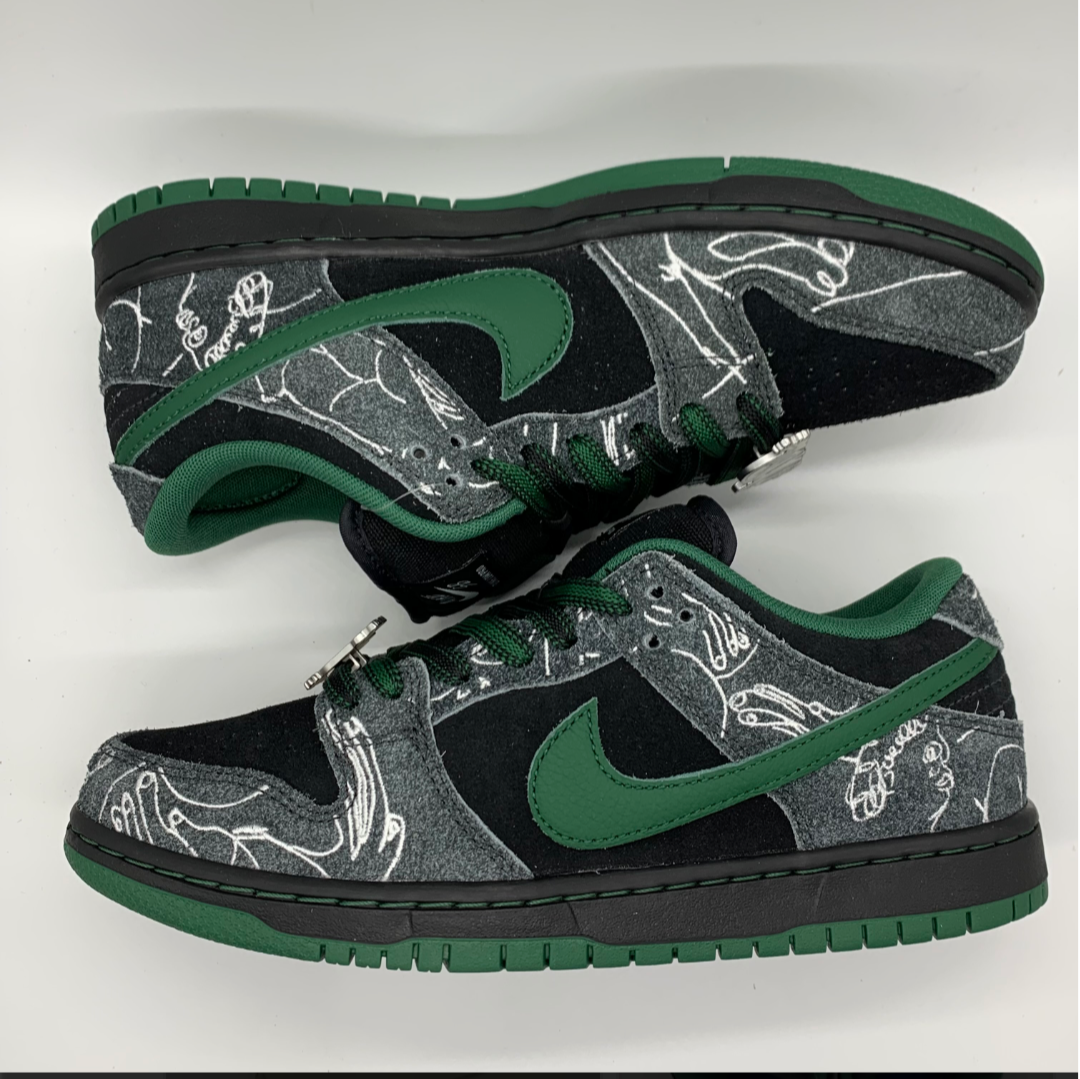 There Skateboards × Nike SB Dunk Low Pro "Anthracite and Gorge Green"