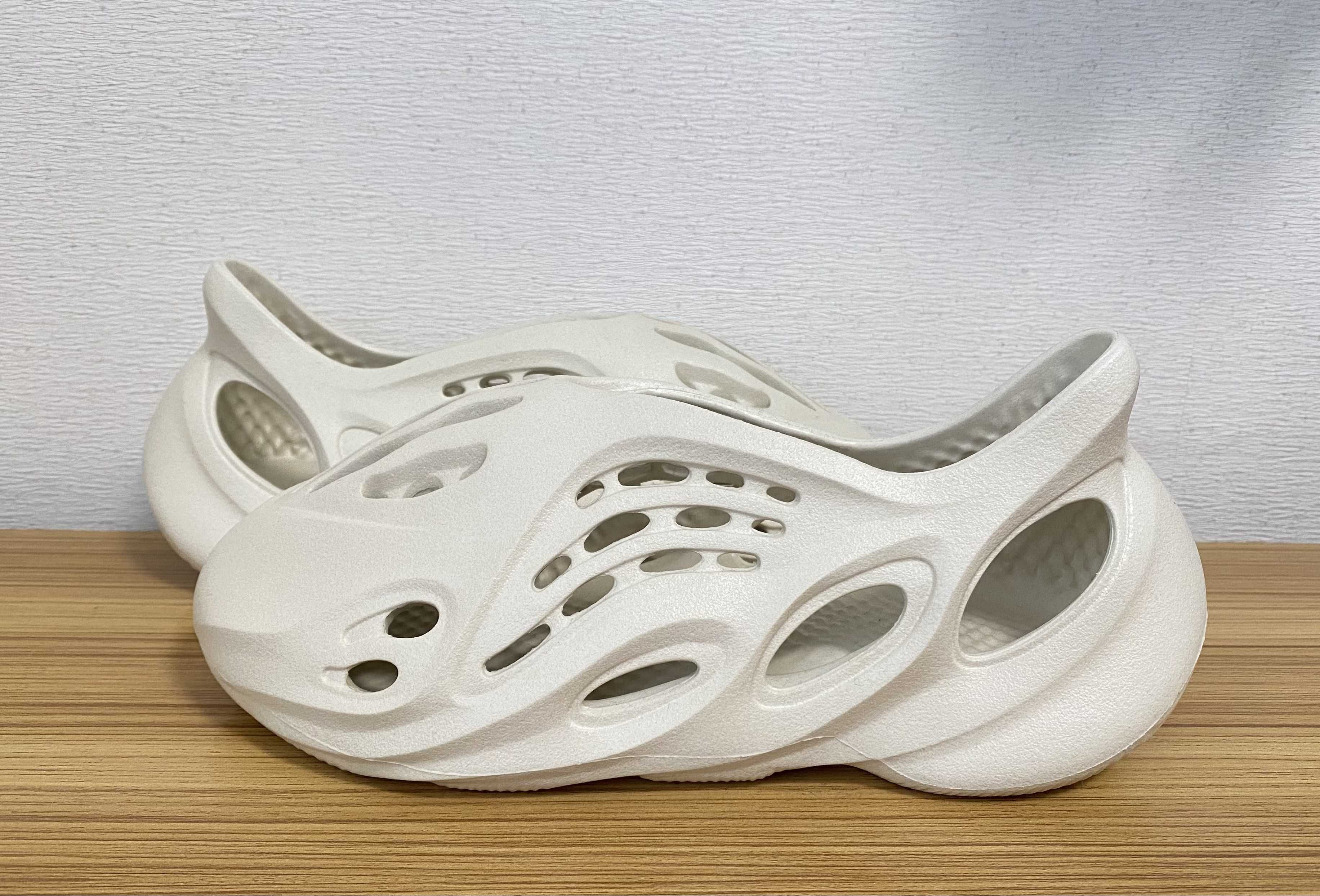 adidas YEEZY Foam Runner "Sand"