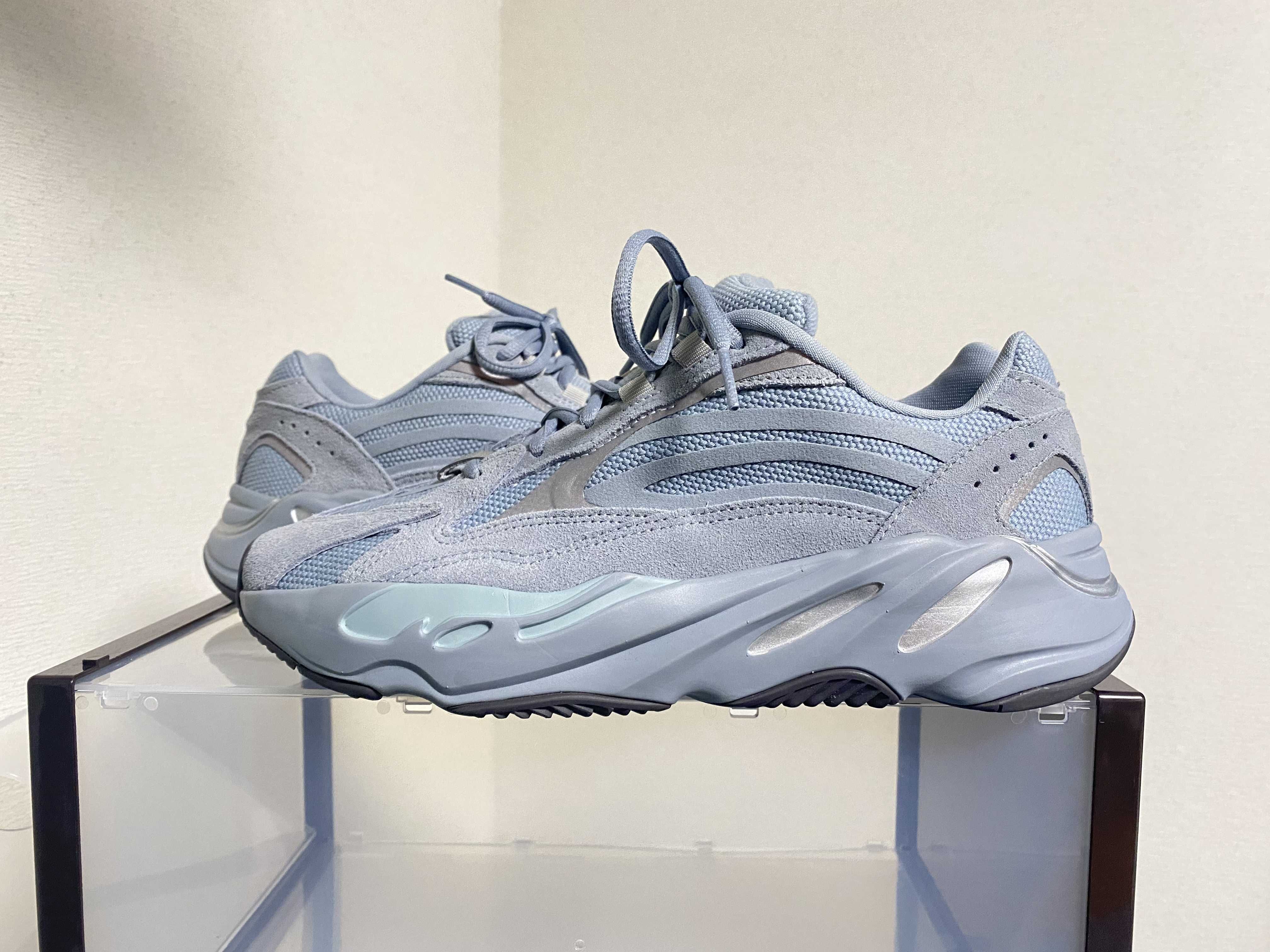 adidas Yeezy Boost 700 V2 "Hospital Blue"