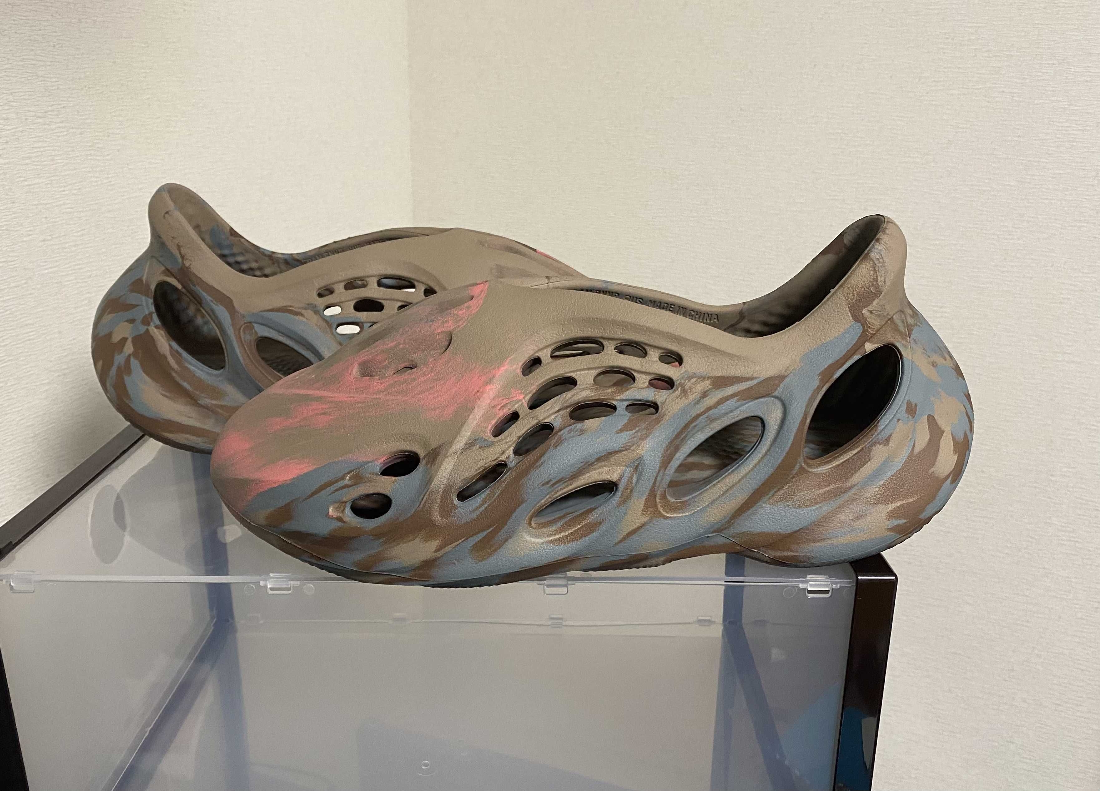 adidas YEEZY Foam Runner "Mx Sand Grey"