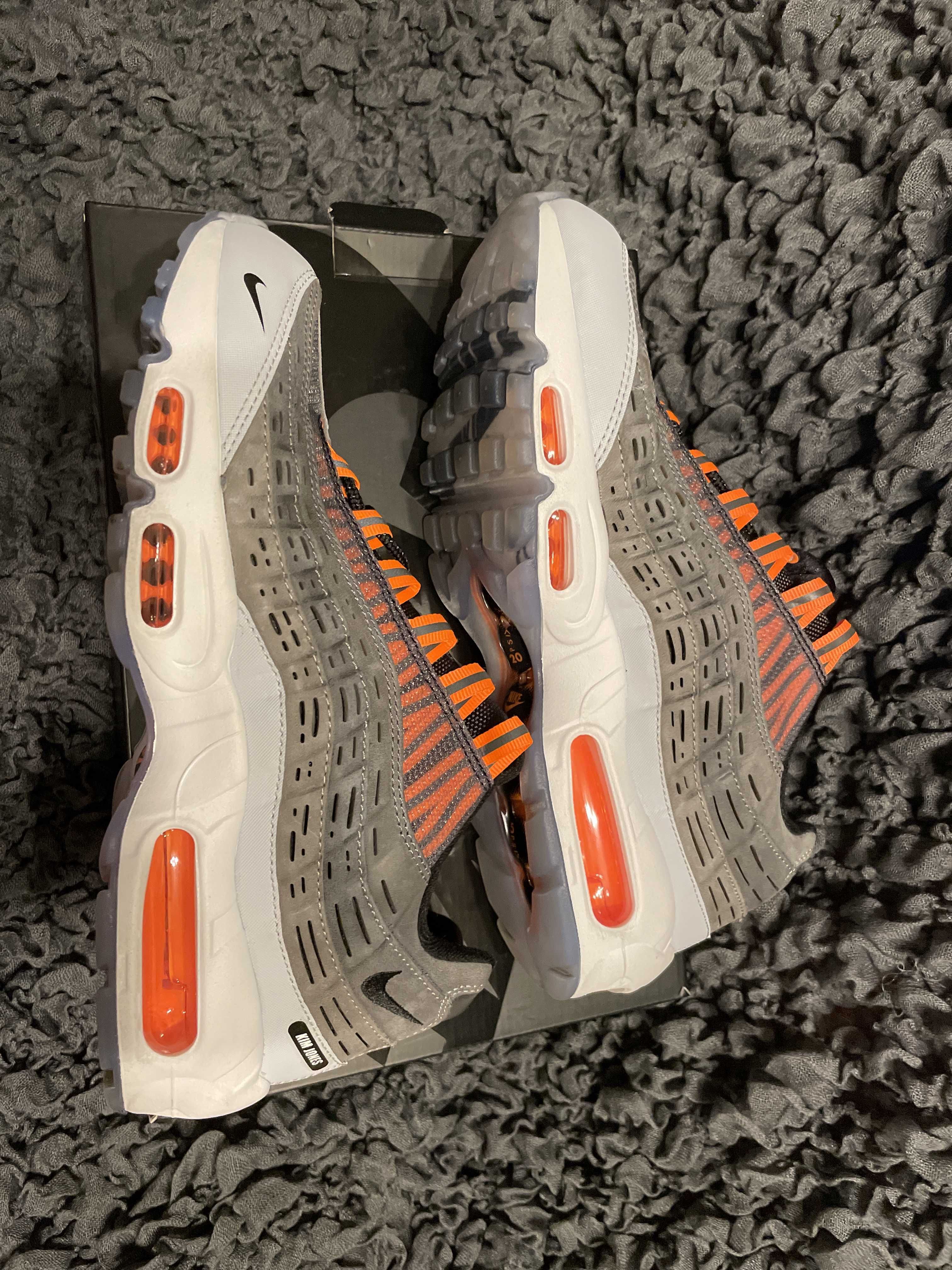 Kim Jones × Nike Air Max 95 "Black/Total Orange"