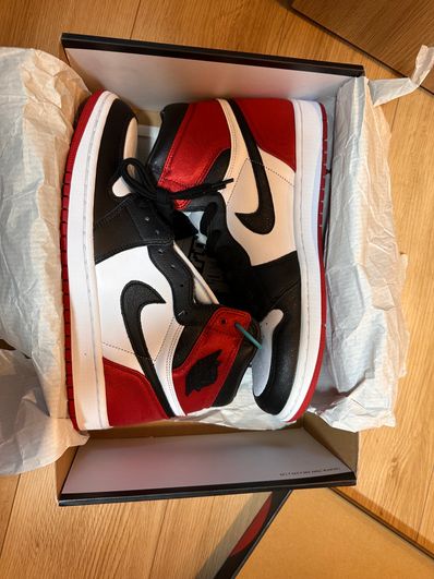 Nike Women's Air Jordan 1 Retro High "Satin Black Toe"