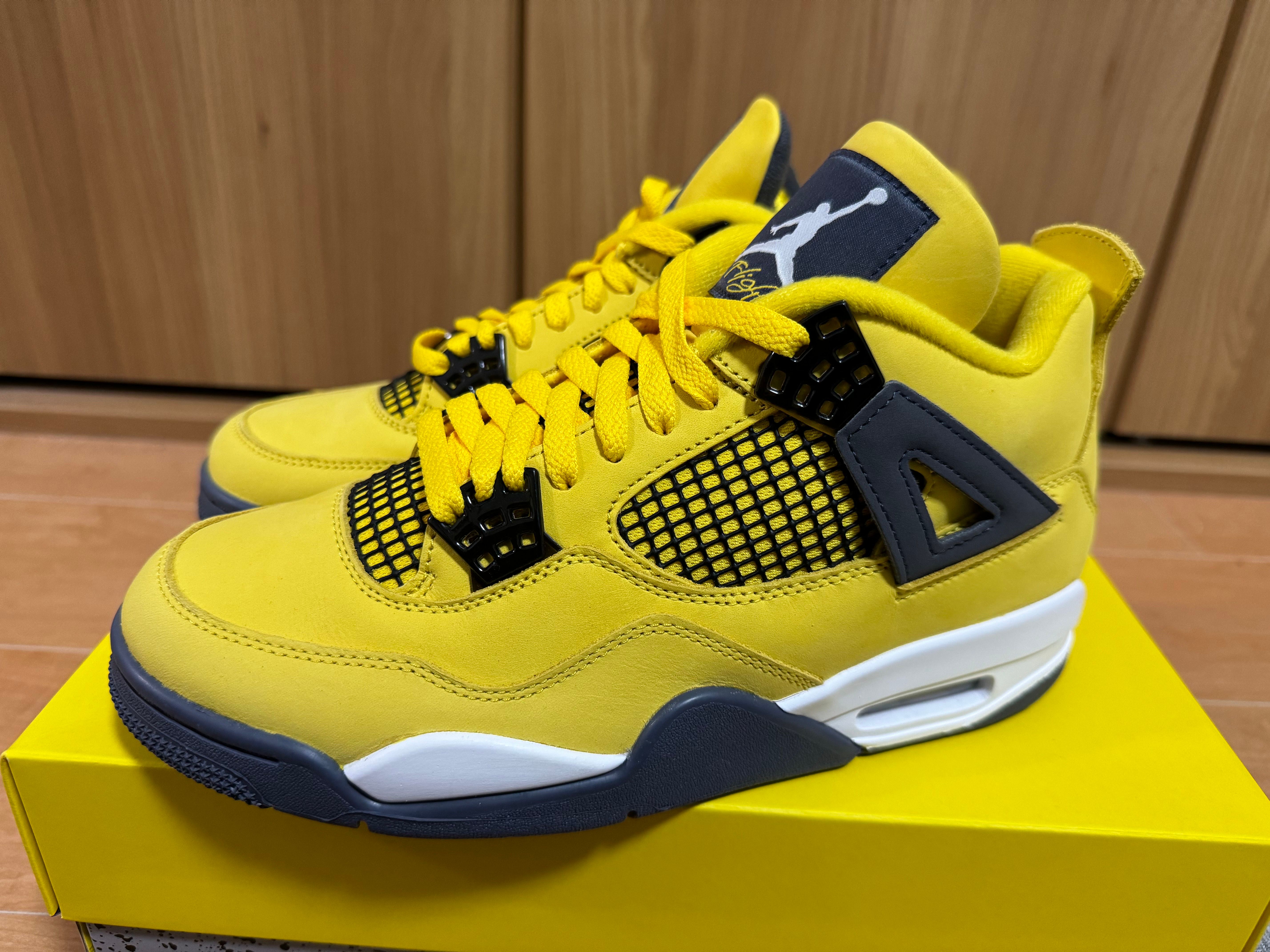 Nike Air Jordan 4 "Tour Yellow"