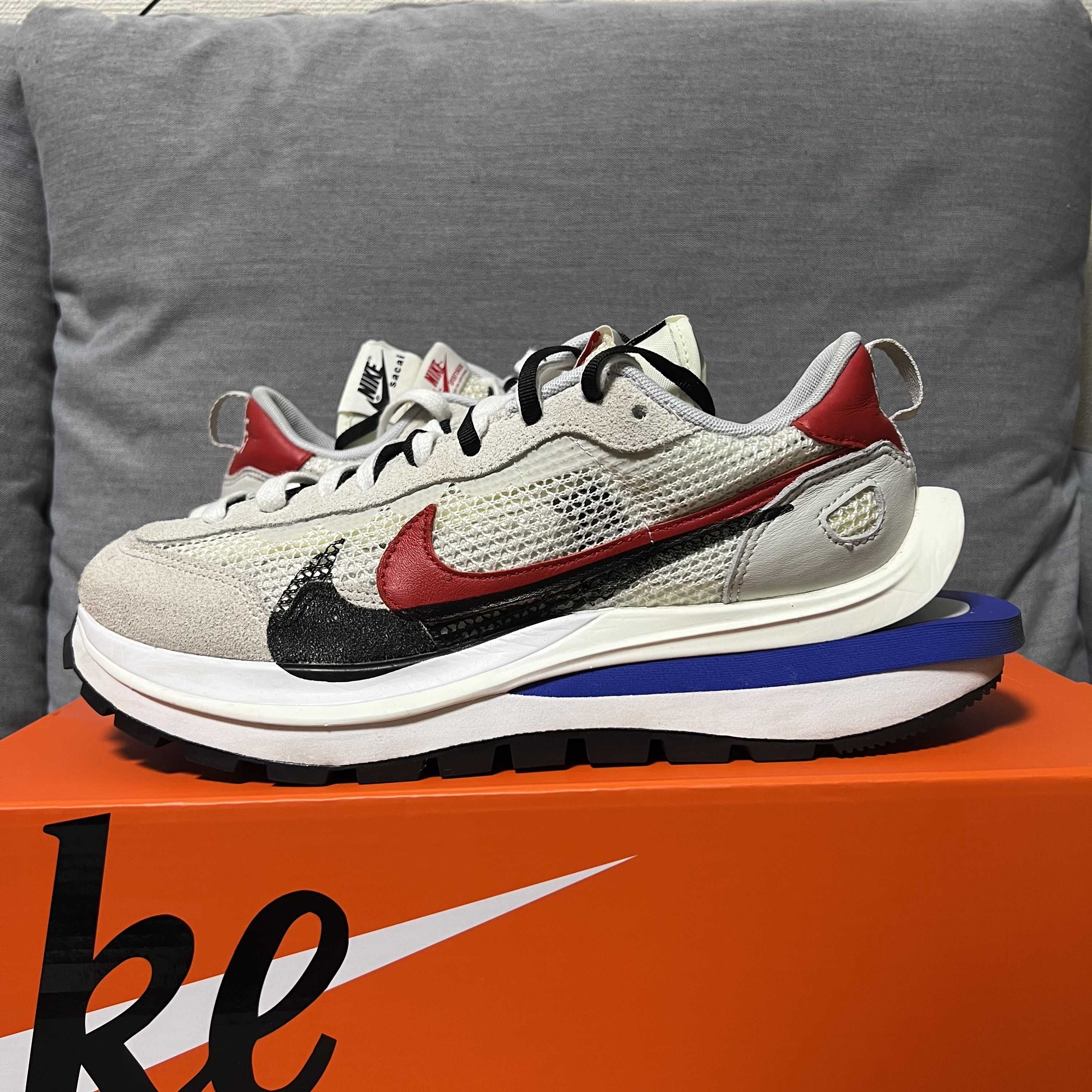 sacai × Nike Vapor Waffle "Royal Fuchsia"