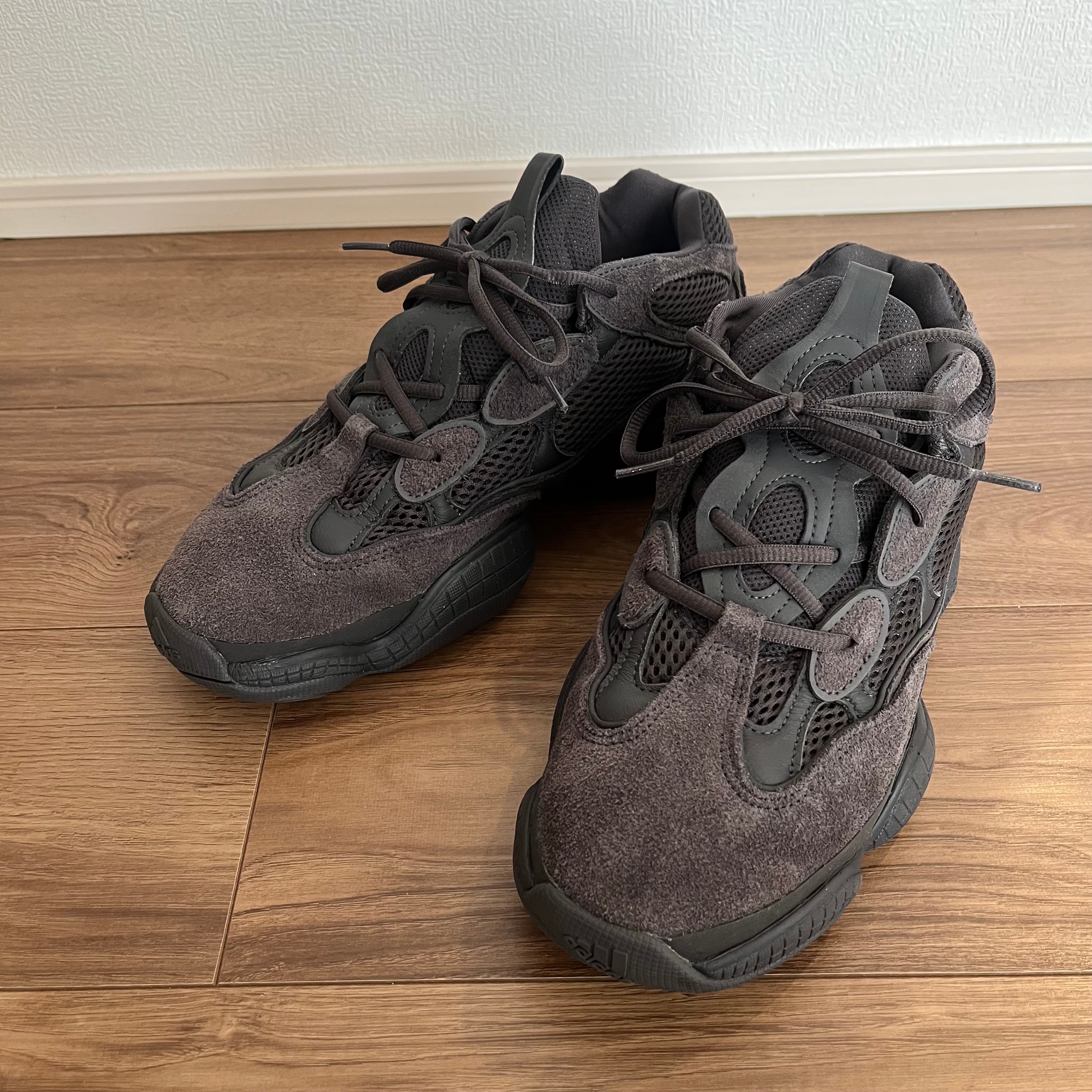 アディダス イージー500 "ユーティリティ ブラック"